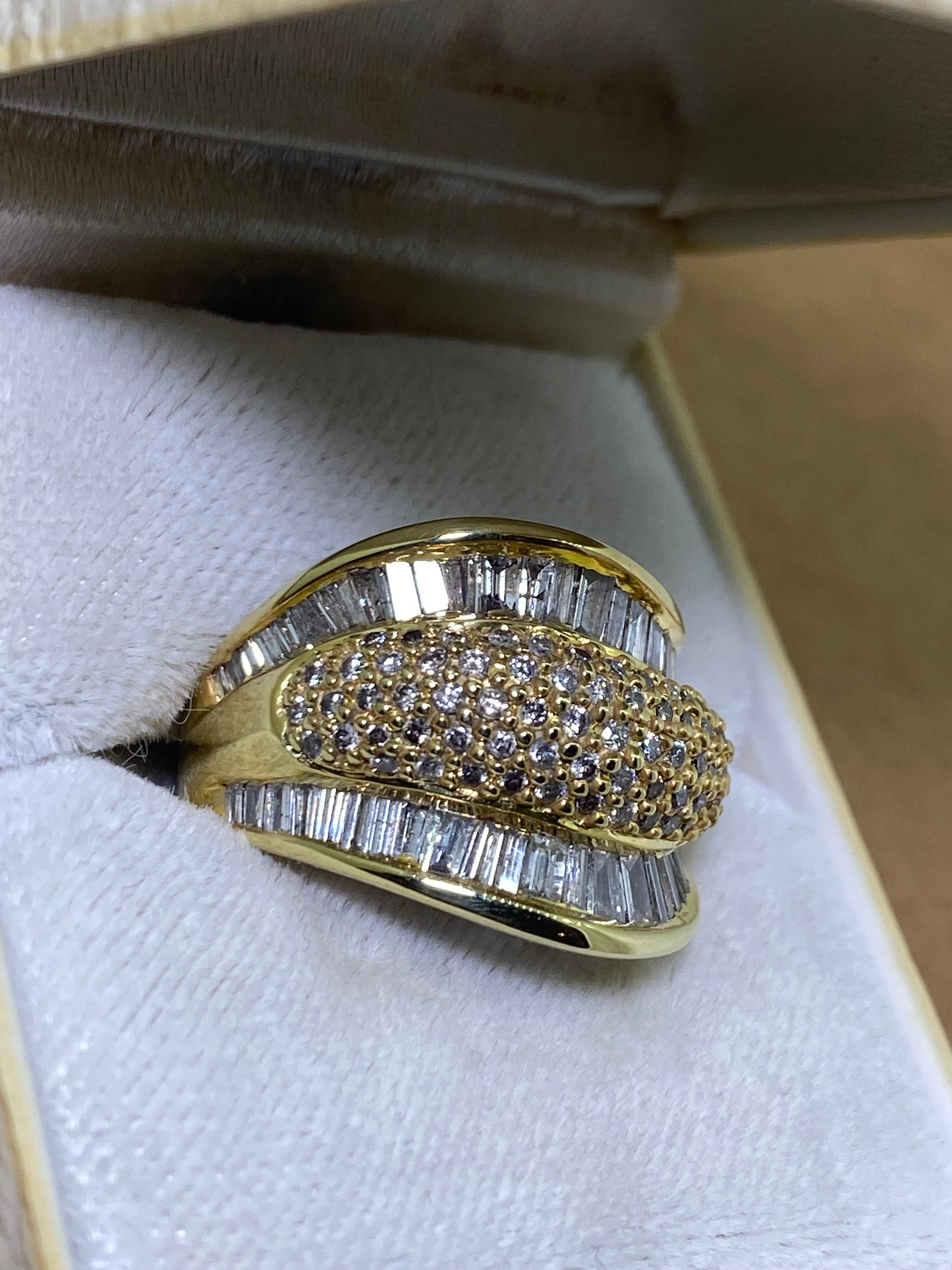 Baguette Cut Magnificent 2.00ct Diamond Cocktail Cluster Retro Ring in 9K 375 Yellow Gold For Sale
