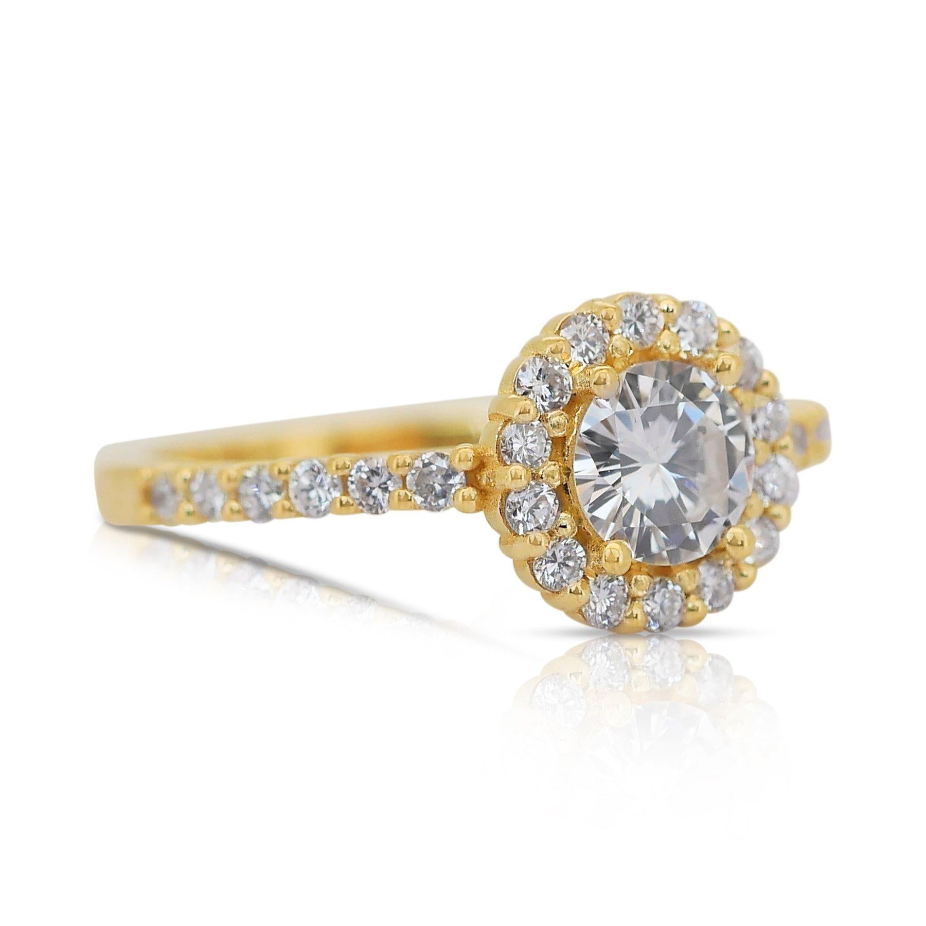 Magnificent 2.00ct Triple Excellent Ideal Cut Diamonds Halo Ring In New Condition In רמת גן, IL