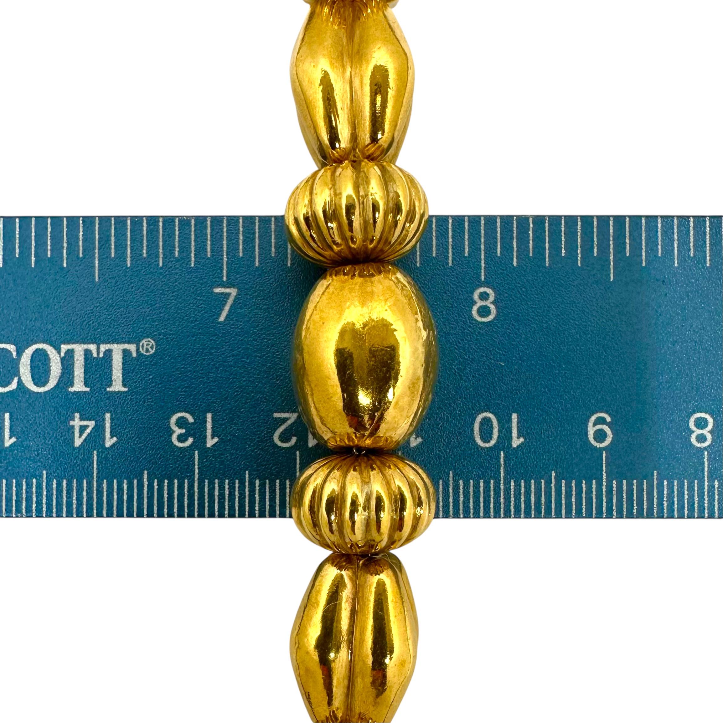 Magnifica collana lunga 31 pollici in oro giallo 22 carati di Lalaounis In condizioni buone in vendita a Palm Beach, FL