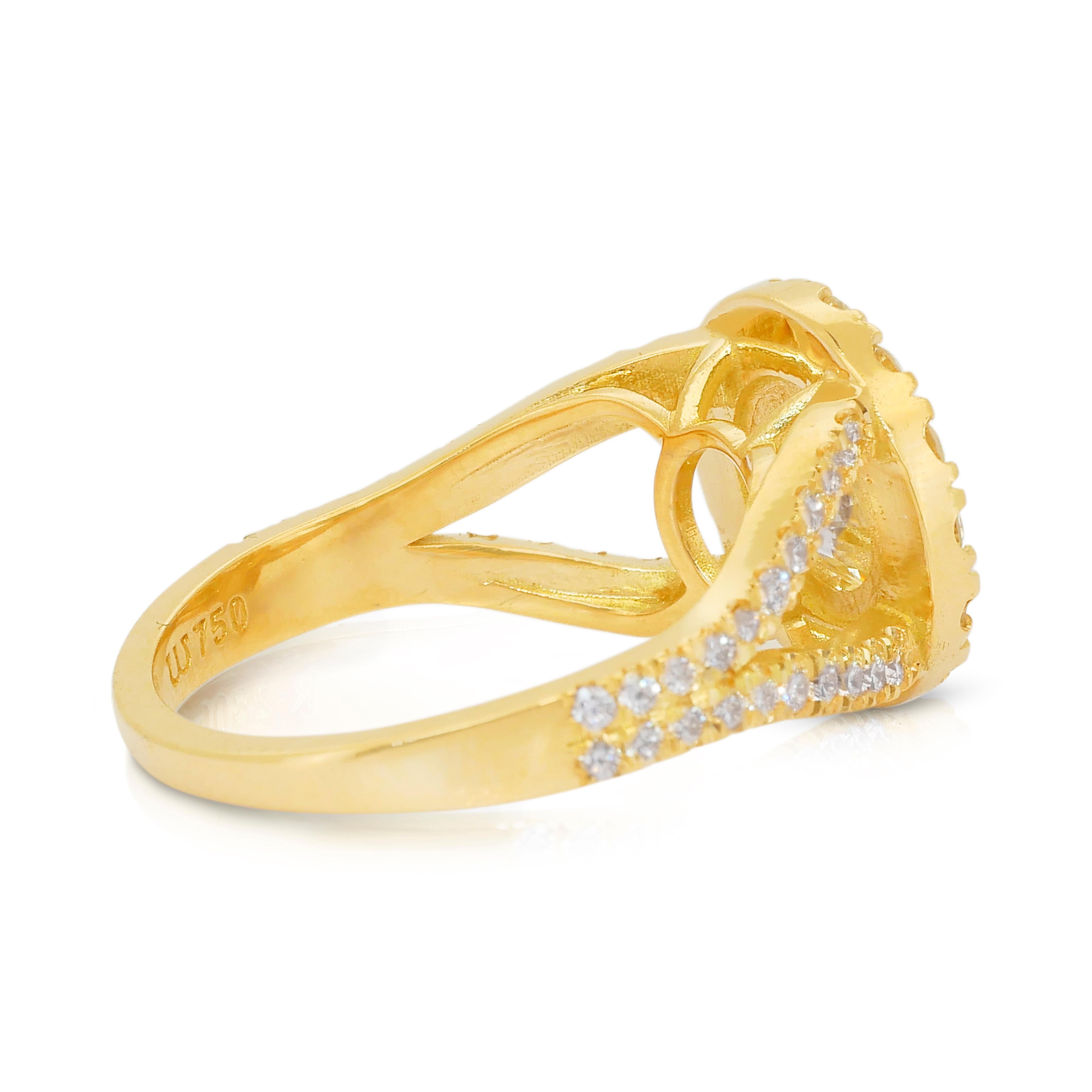 Magnificent 2.49ct Diamonds Halo Ring in 18k Yellow Gold - IGI Certified im Zustand „Neu“ im Angebot in רמת גן, IL