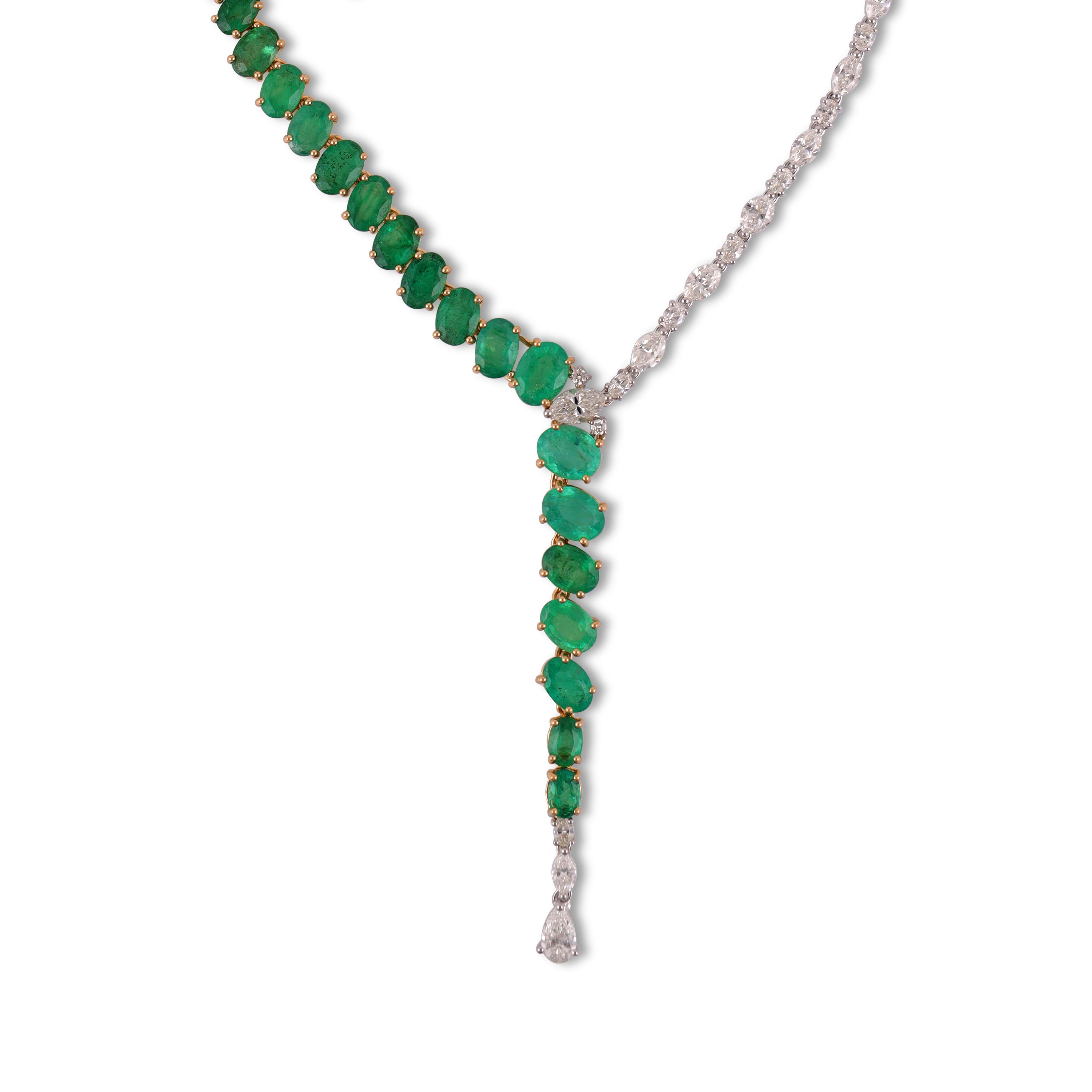 Prächtige 26,73 Karat Smaragd- und Diamant-Halskette mit Ohrringen (Zeitgenössisch) im Angebot