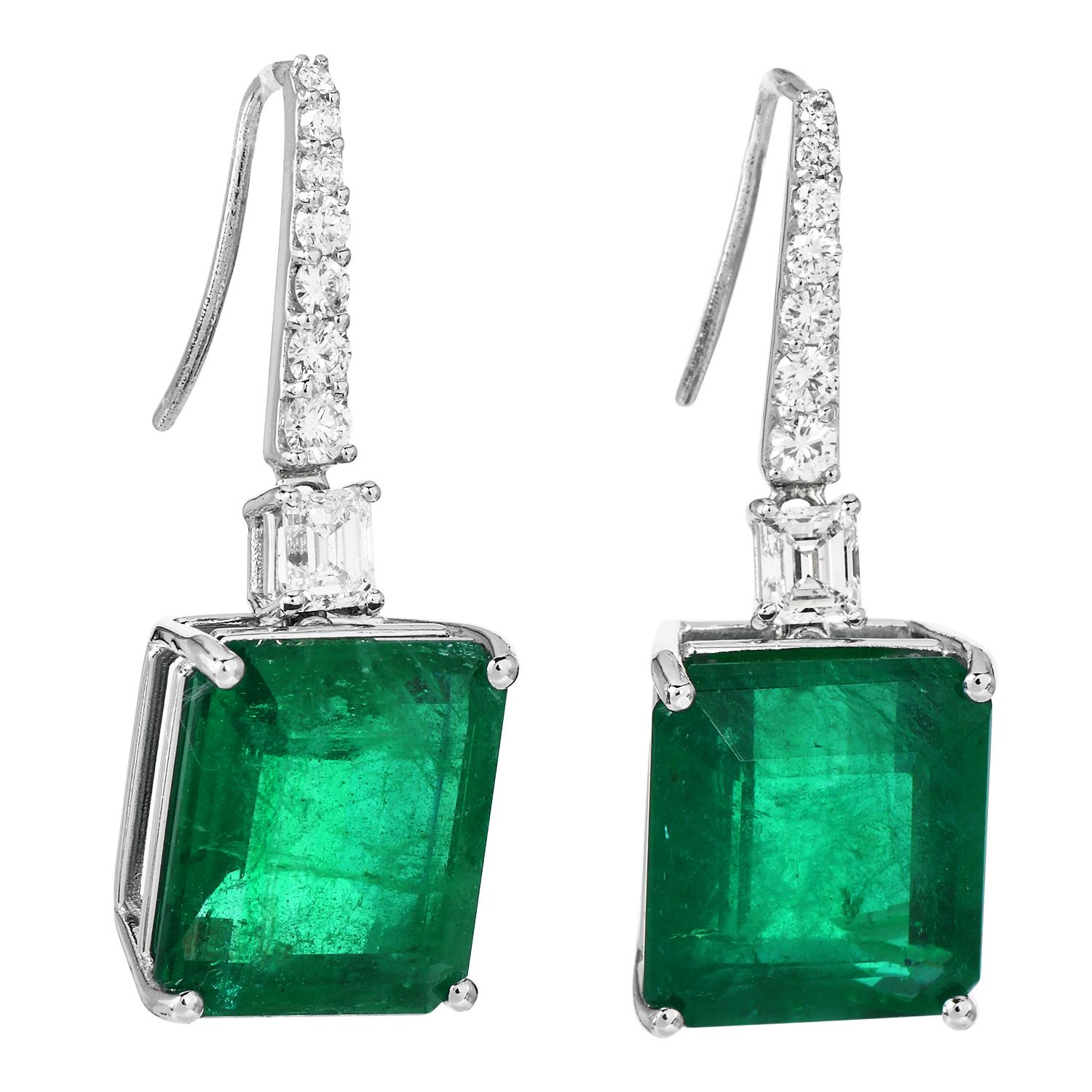 Women's Magnificent 27.75 Carat Emerald Diamond 18k Gold Drop Earrings For Sale