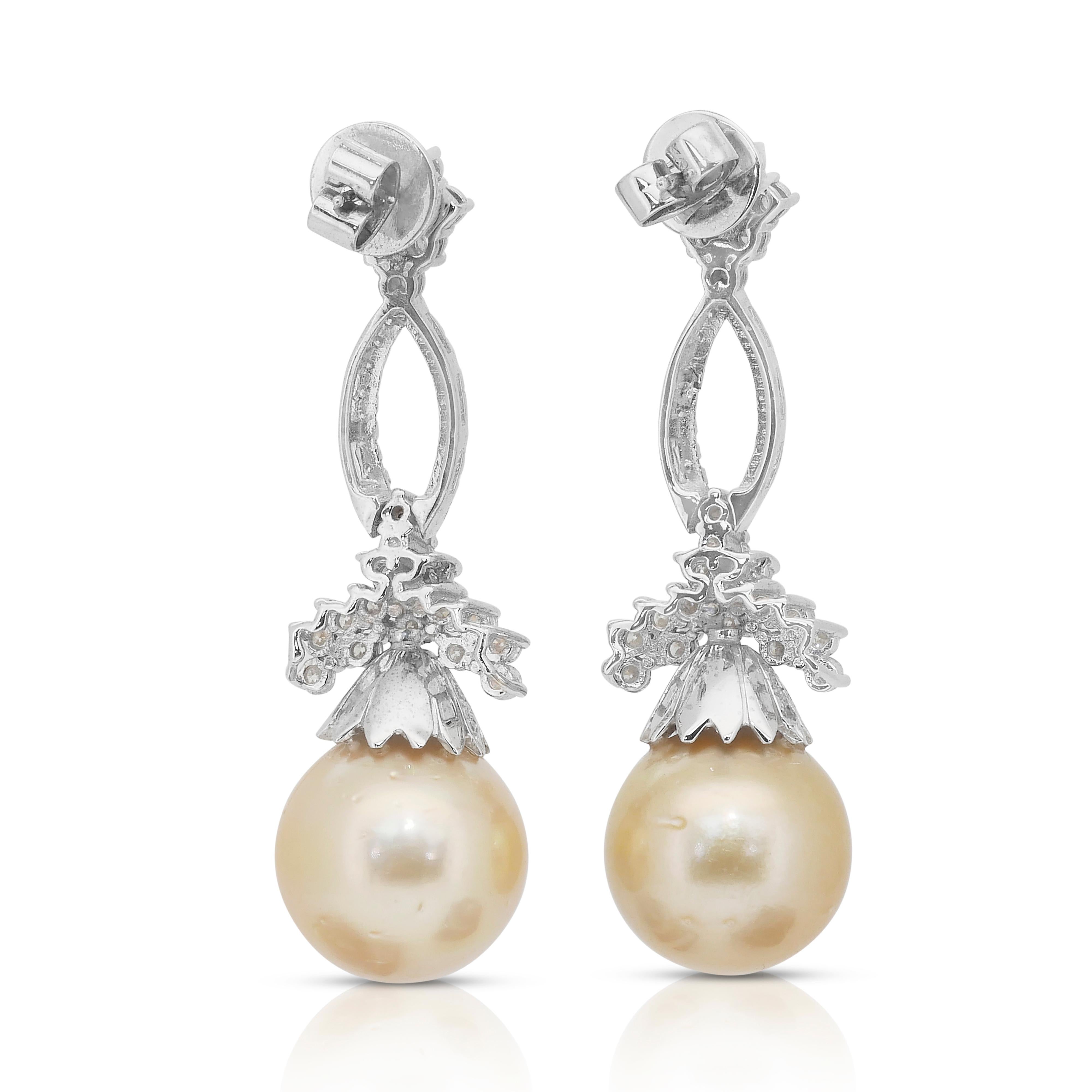 Magnifiques boucles d'oreilles pendantes en perles d'eau salée et diamants de 32.09ct en vente 2