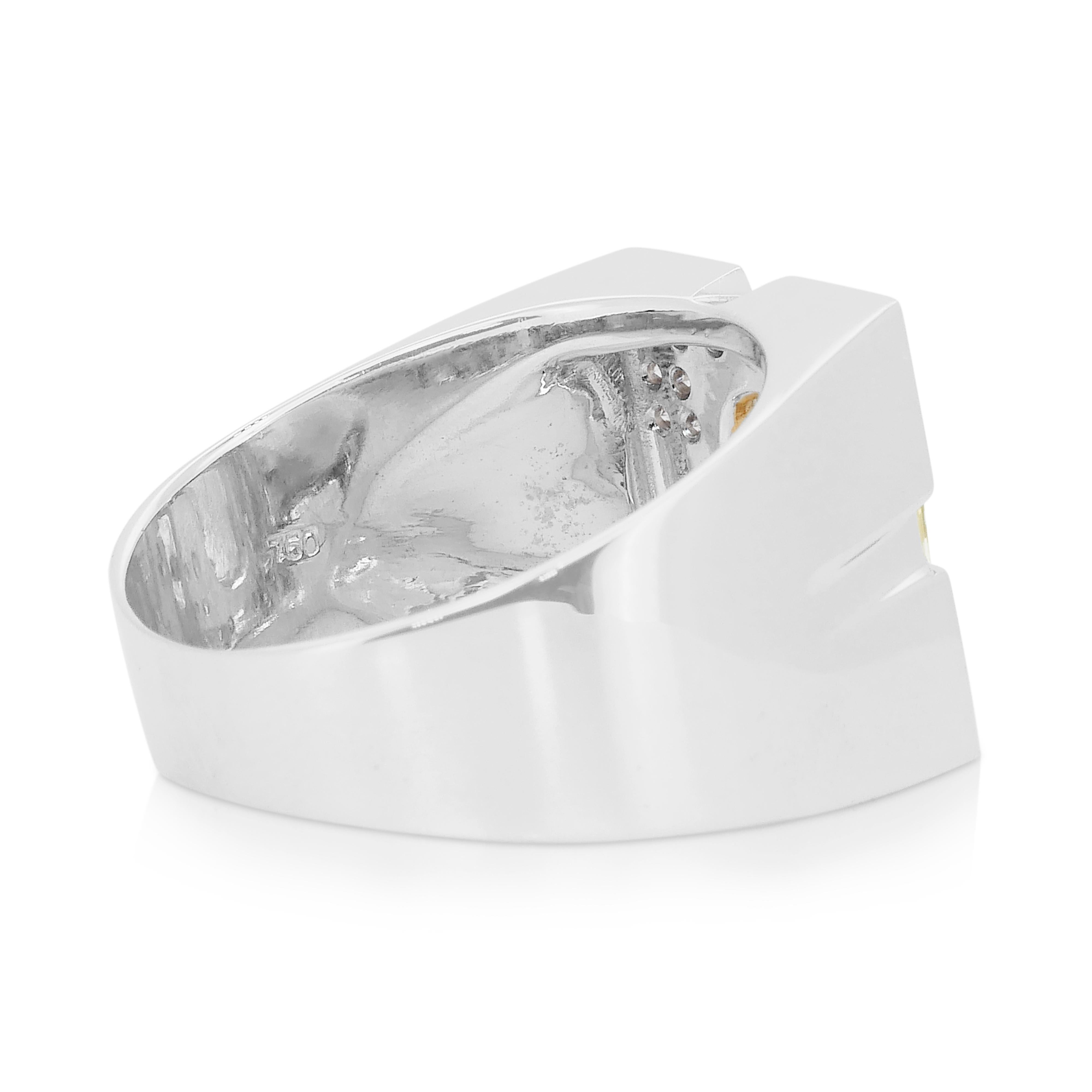 Magnífico Anillo de Cóctel de Zafiro y Diamantes de 3,93 ct en Oro Blanco y Amarillo de 18k en Nuevo estado para la venta en רמת גן, IL