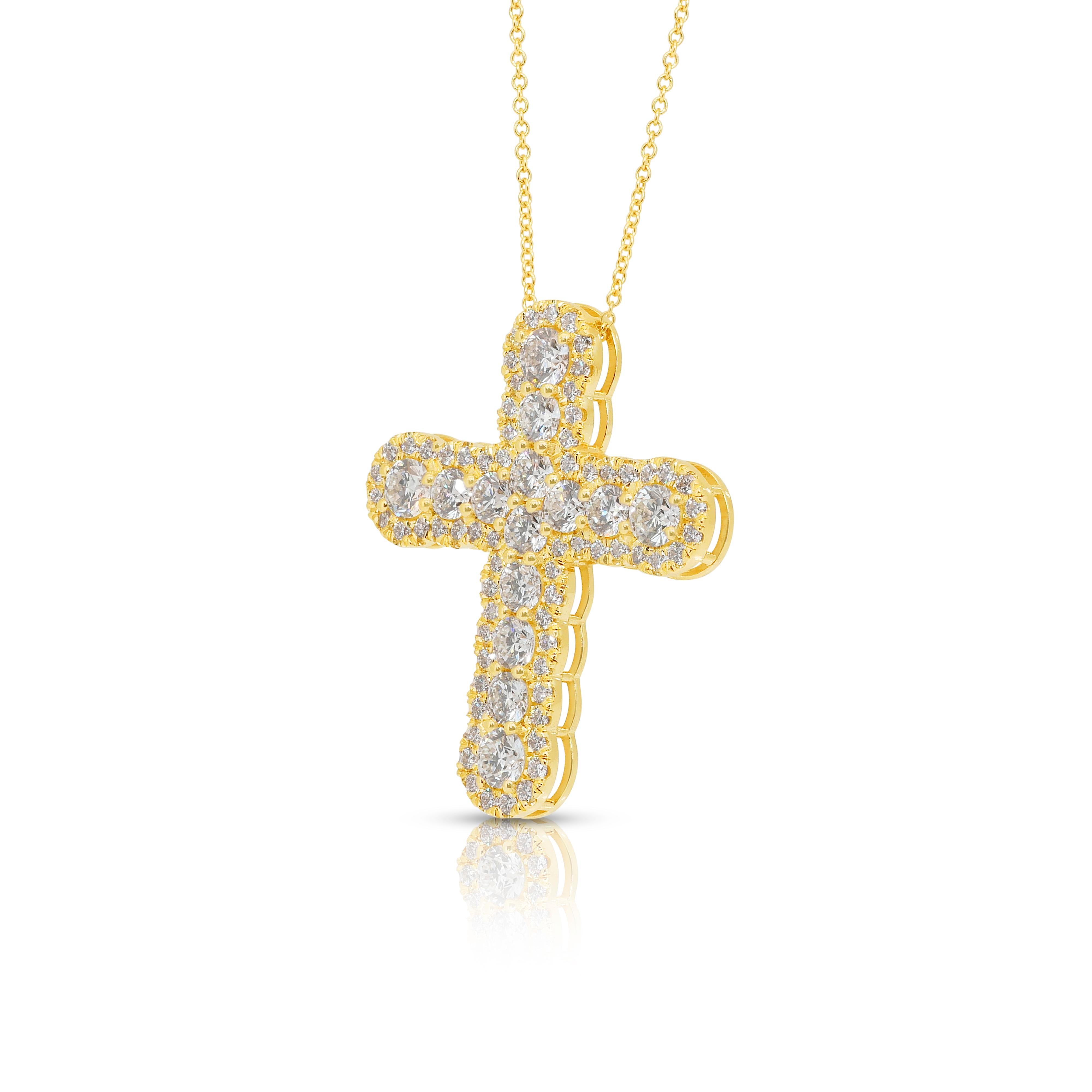 Magnificent 4.16ct Diamonds Necklace with Cross Pendant in 18k Yellow Gold In New Condition For Sale In רמת גן, IL