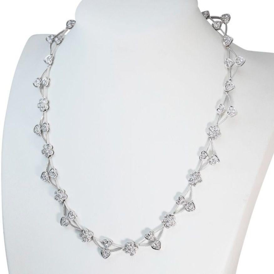 Taille ronde Magnifique collier en or blanc 18 carats avec diamants brillants ronds de 4,20 carats en vente