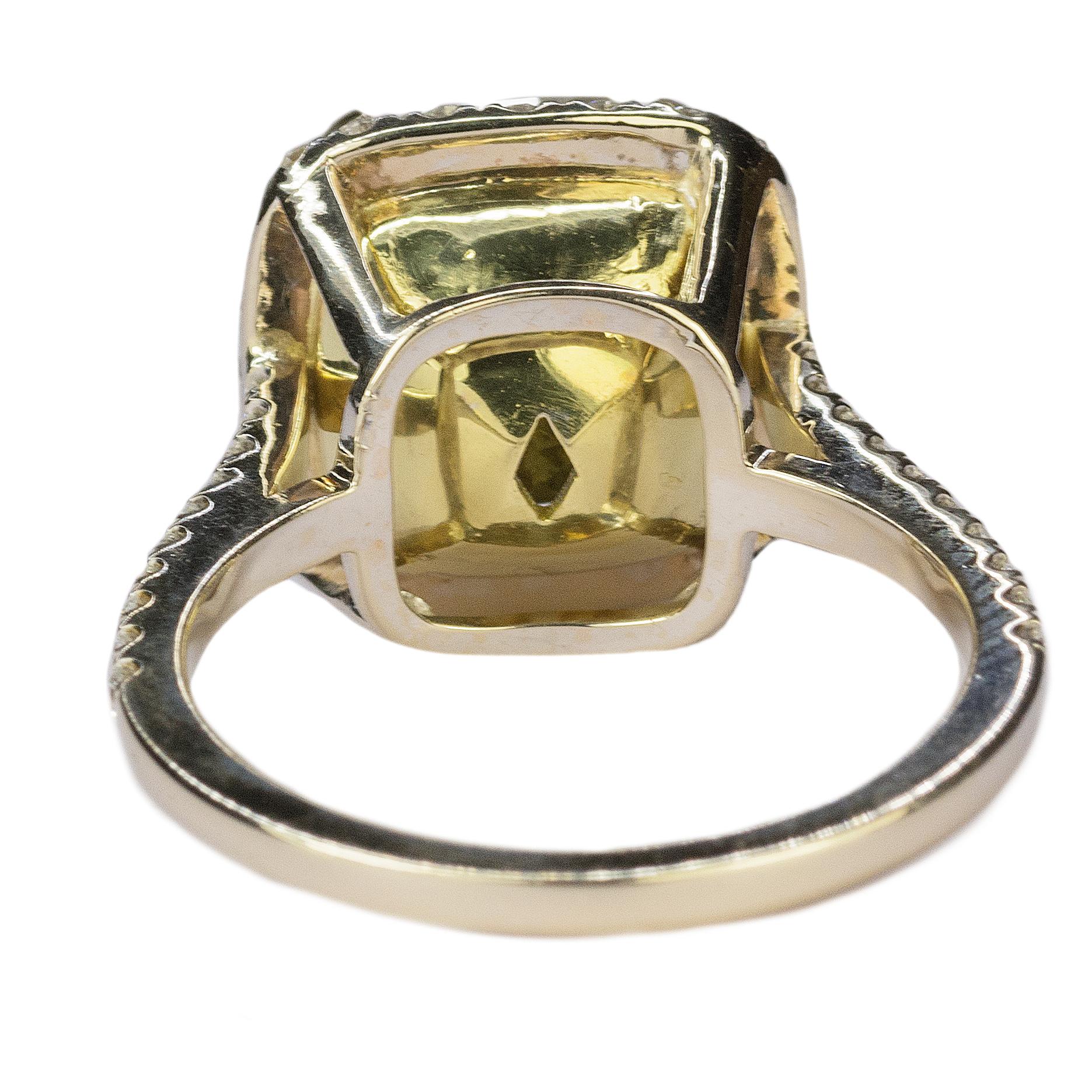 Women's or Men's Magnificent  4.46 carat  Fancy Intense Yellow Diamond Ring