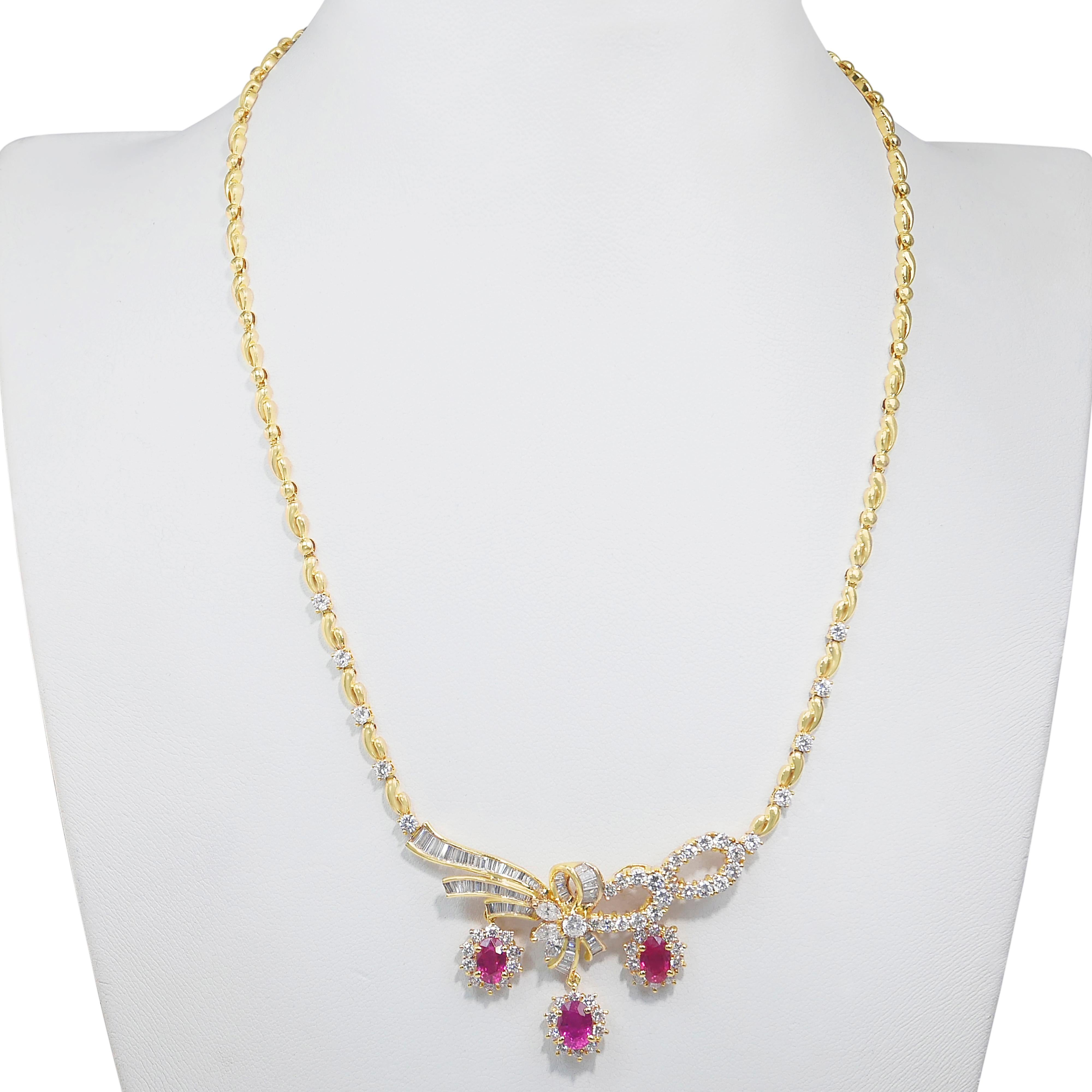Magnífico Collar de Rubíes y Diamantes de 5,50 ct en Oro Amarillo de 18k en venta 5