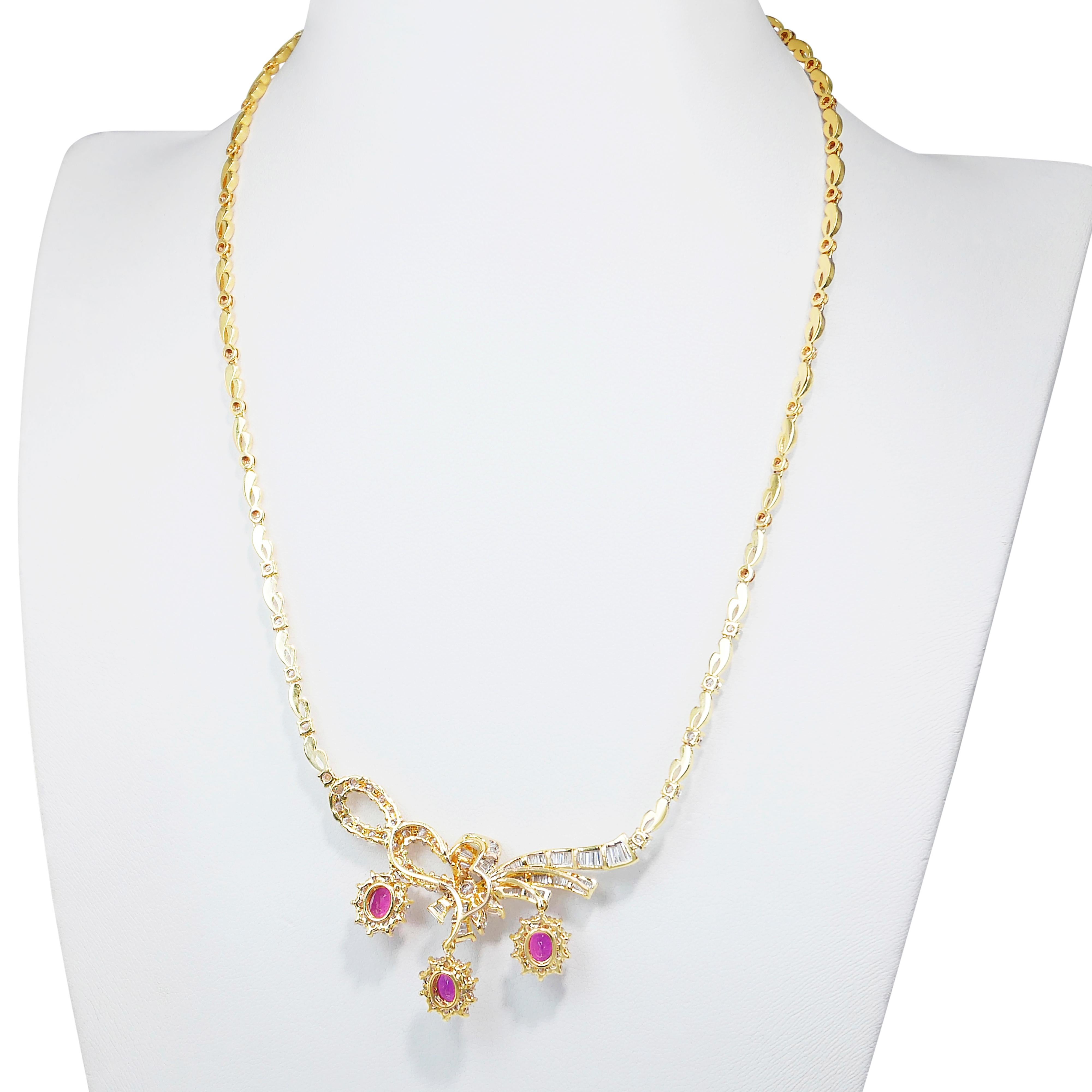 Magnífico Collar de Rubíes y Diamantes de 5,50 ct en Oro Amarillo de 18k en venta 4