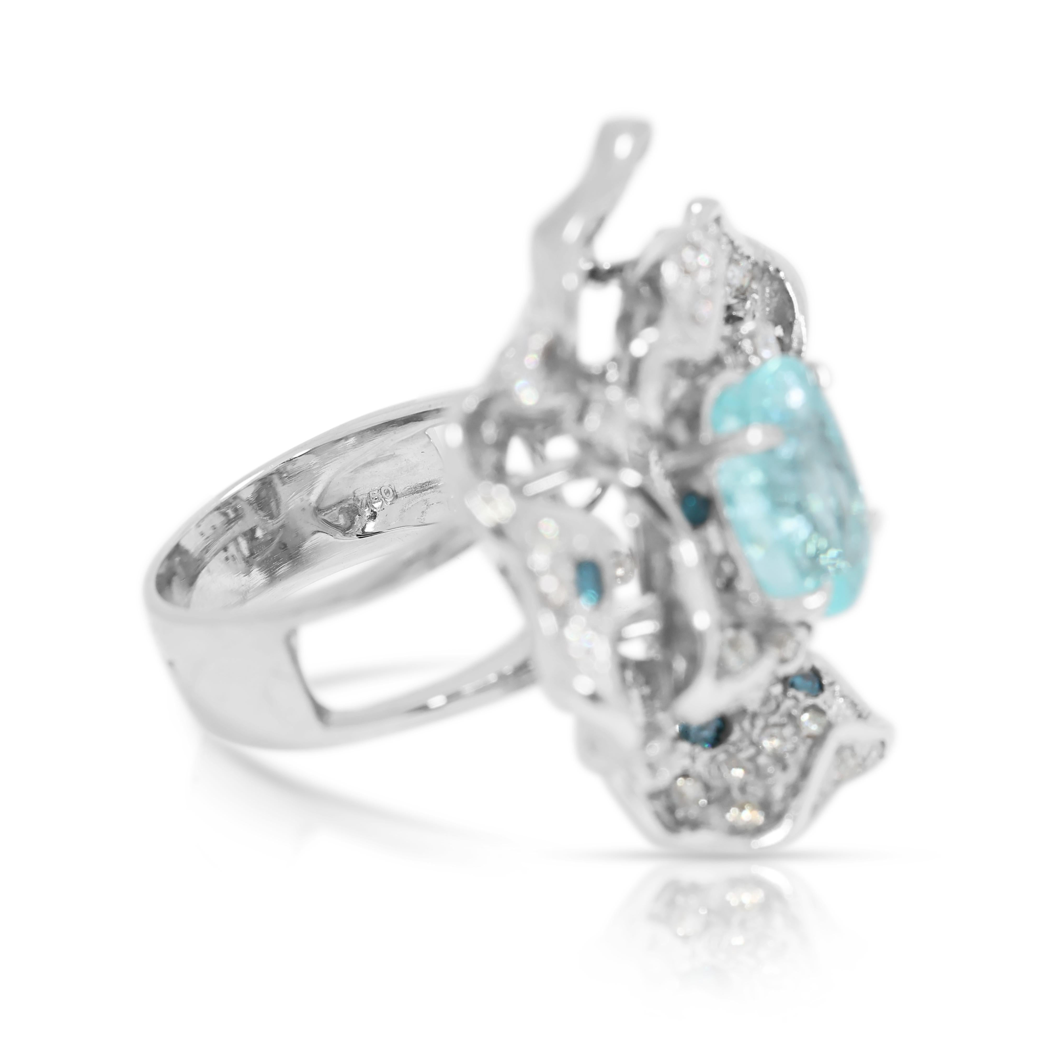 Magnífico Anillo de Cóctel de Oro Blanco de 18 quilates con Turmalina Paraiba y Diamantes de 5,93 quilates en Excelente estado para la venta en רמת גן, IL