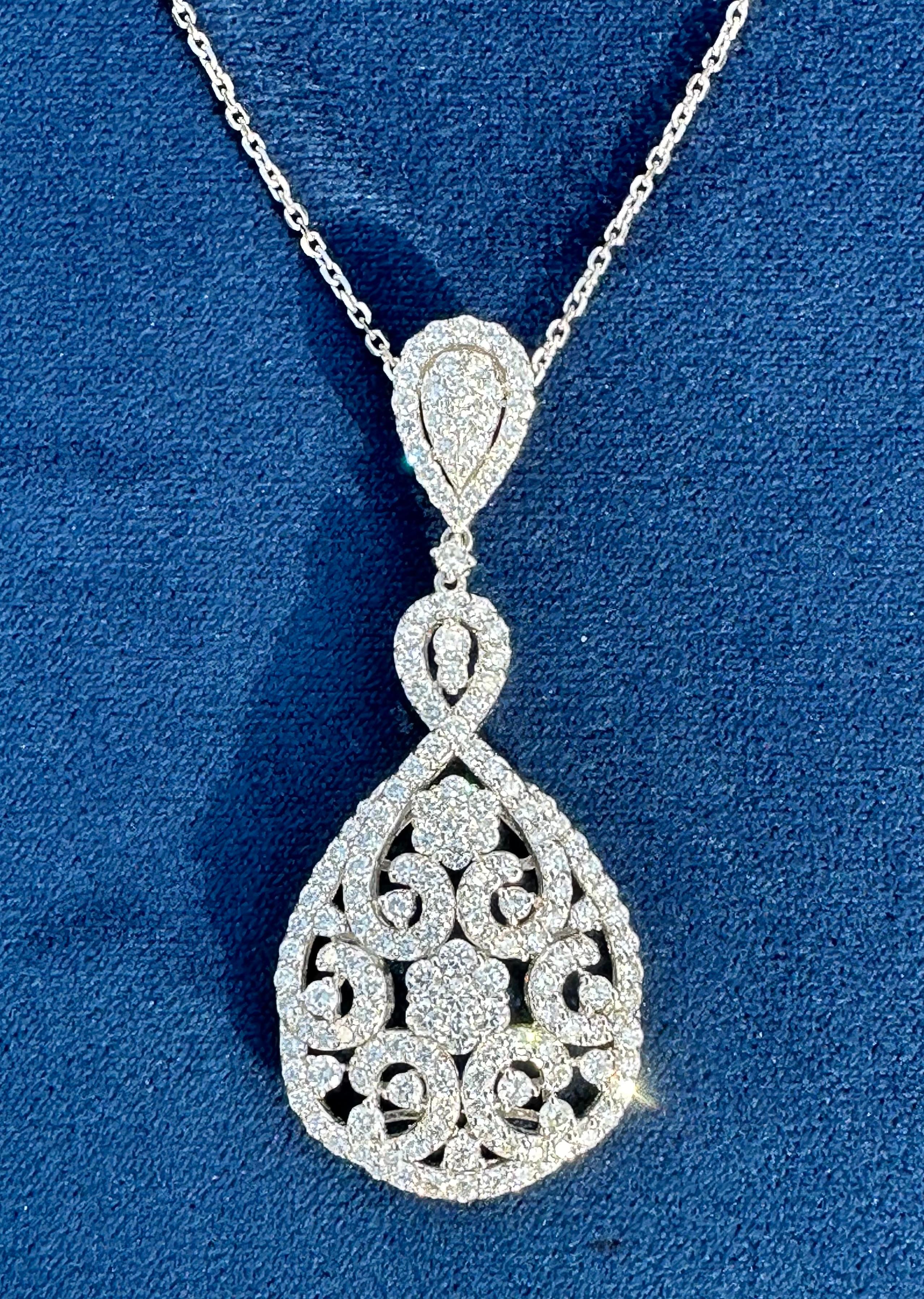 Magnificent 8.5 Carat Diamond 18K White Gold Pear Shaped Drop Pendant on Chain For Sale 2