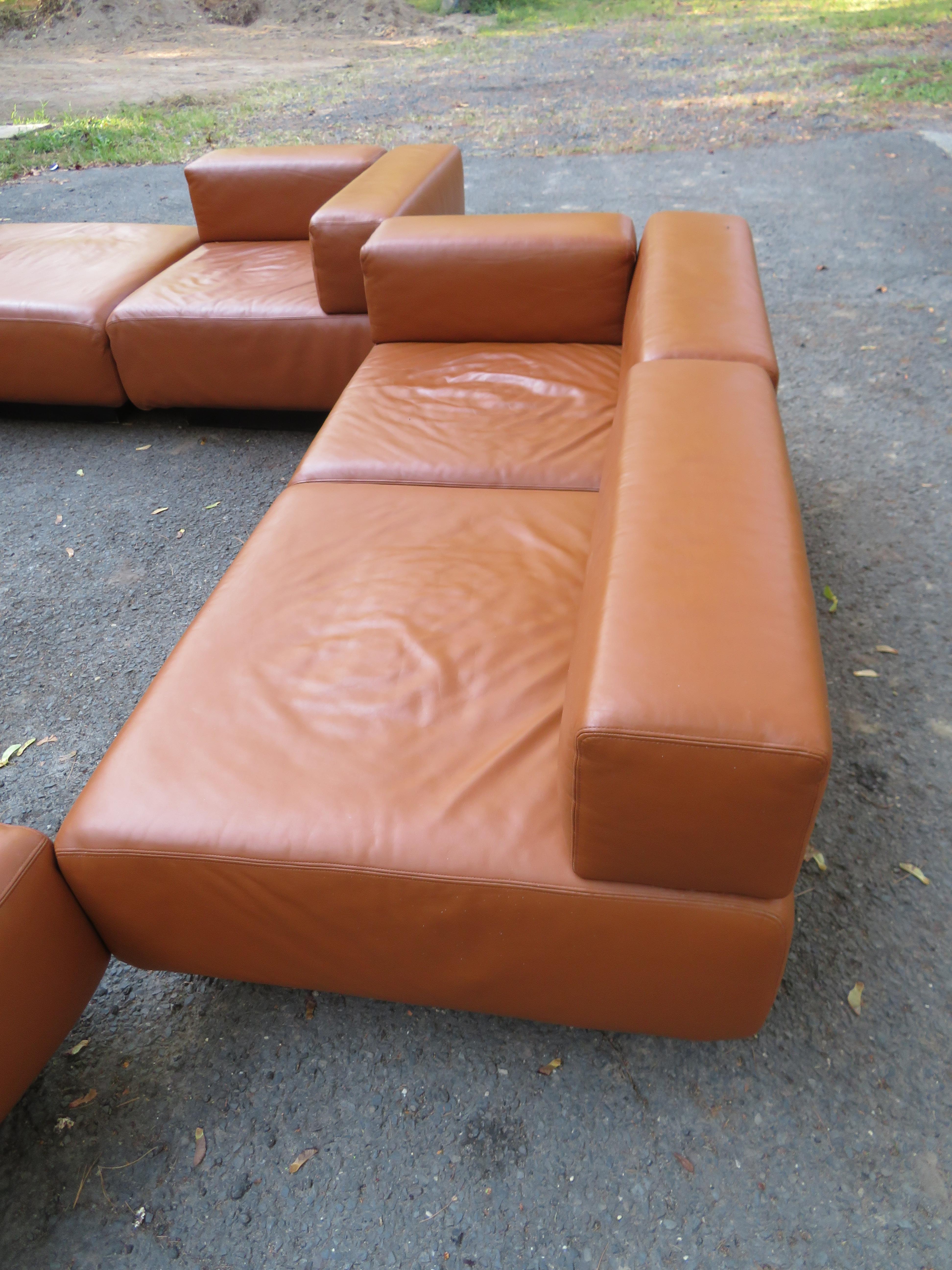 Mid-Century Modern Magnifique canapé sectionnel 9 pièces en cuir 'Cubo' de Harvey Probber, brun caramel en vente