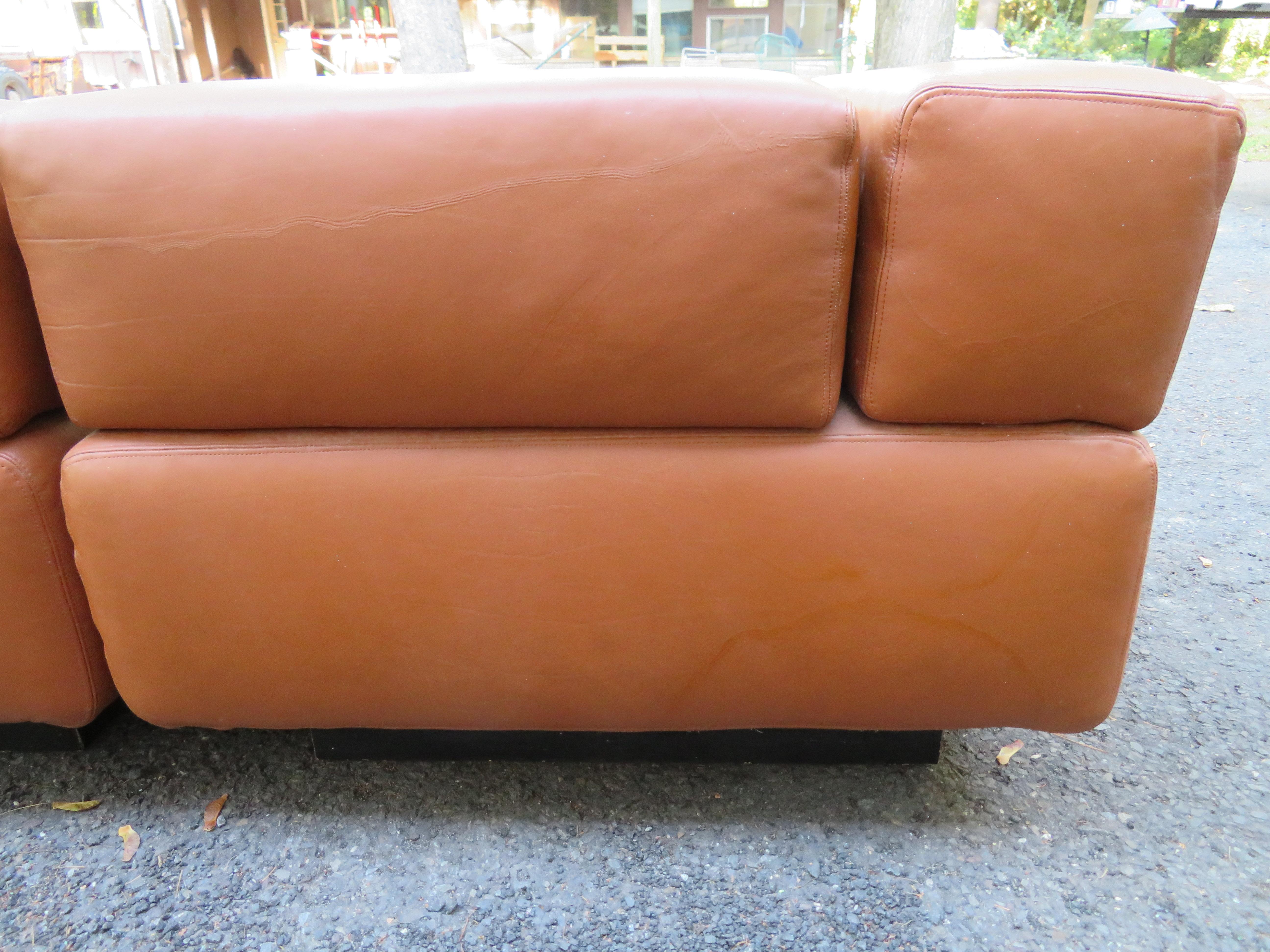 Magnificent 9-Piece Harvey Probber Caramel Brown Leather 'Cubo' Sectional Sofa In Good Condition For Sale In Pemberton, NJ