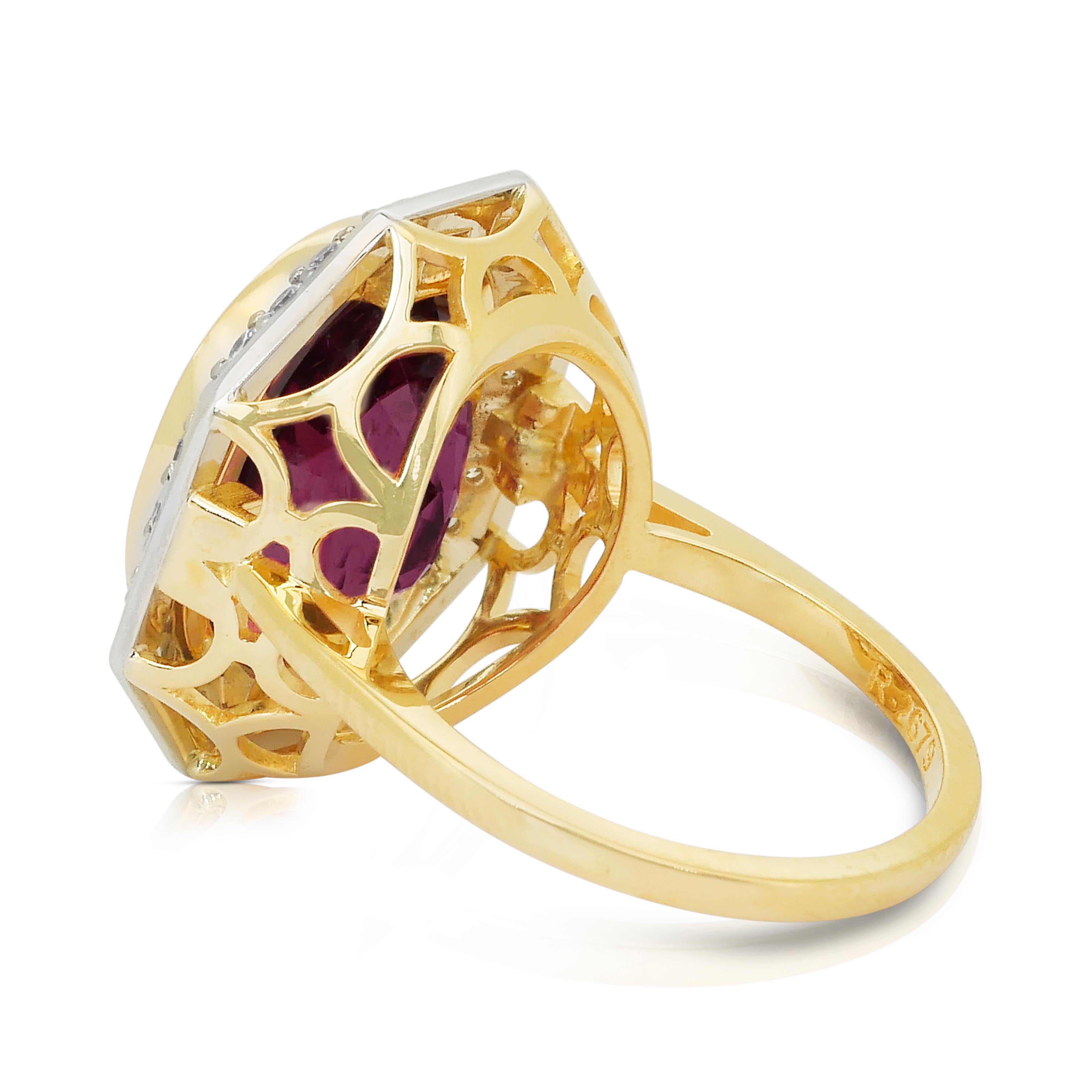 Magnificent 9.86ct Rubellite and Diamonds Cocktail Ring - IGI Certified In New Condition For Sale In רמת גן, IL