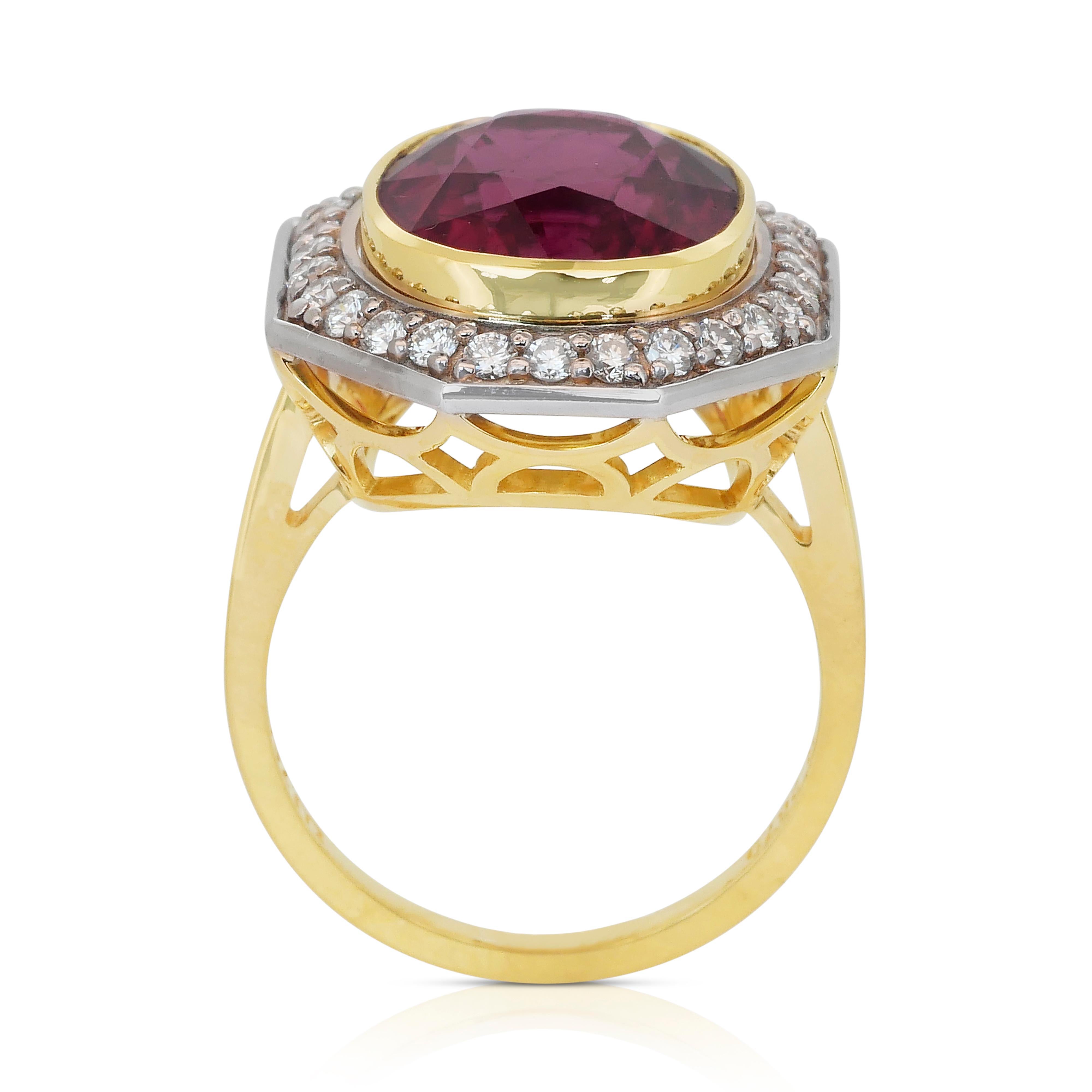 Magnificent 9.86ct Rubellite and Diamonds Cocktail Ring - IGI Certified For Sale 3