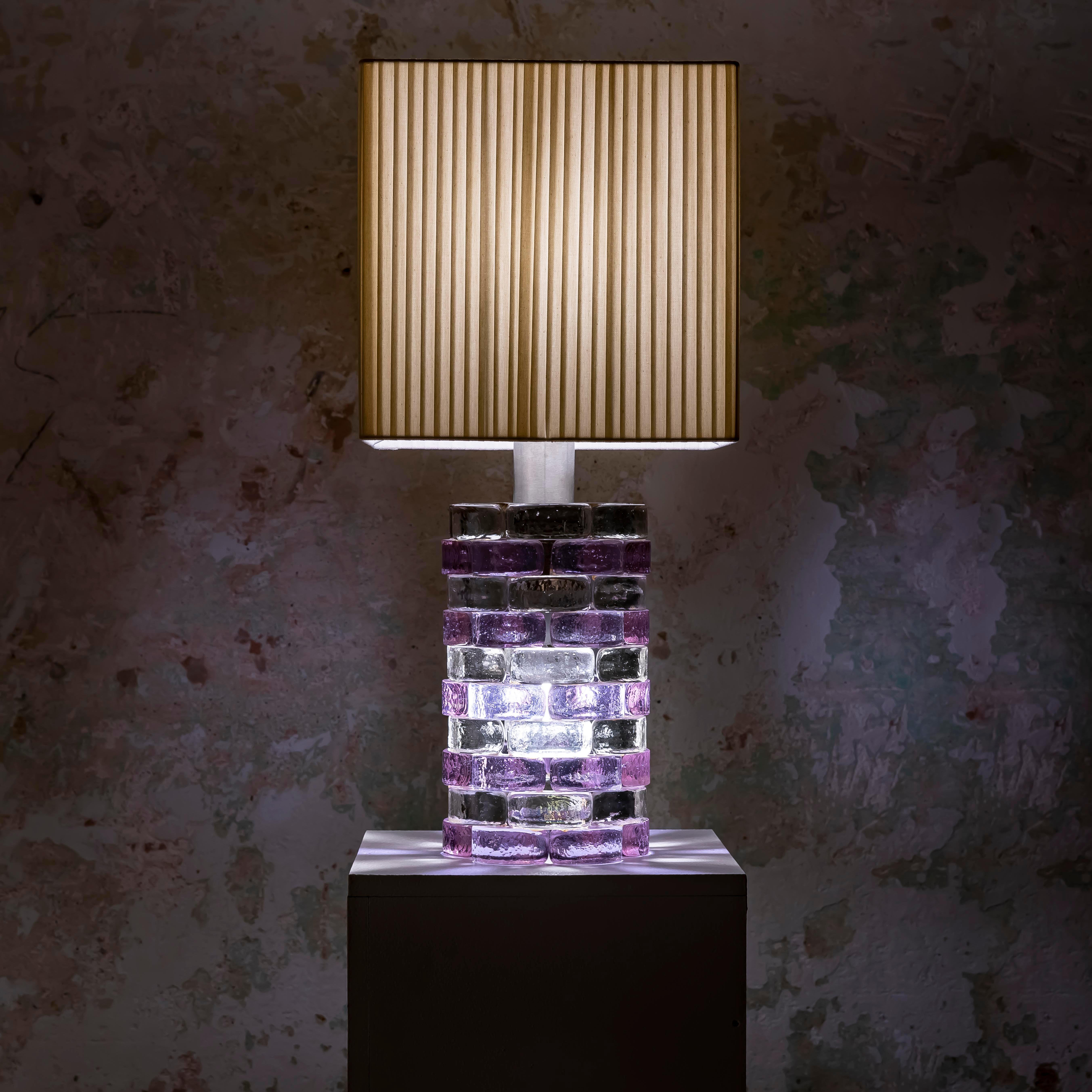 Prächtige Albano Poli-Tischlampe für Poliarte, Murano, 1970er Jahre (Stoff) im Angebot