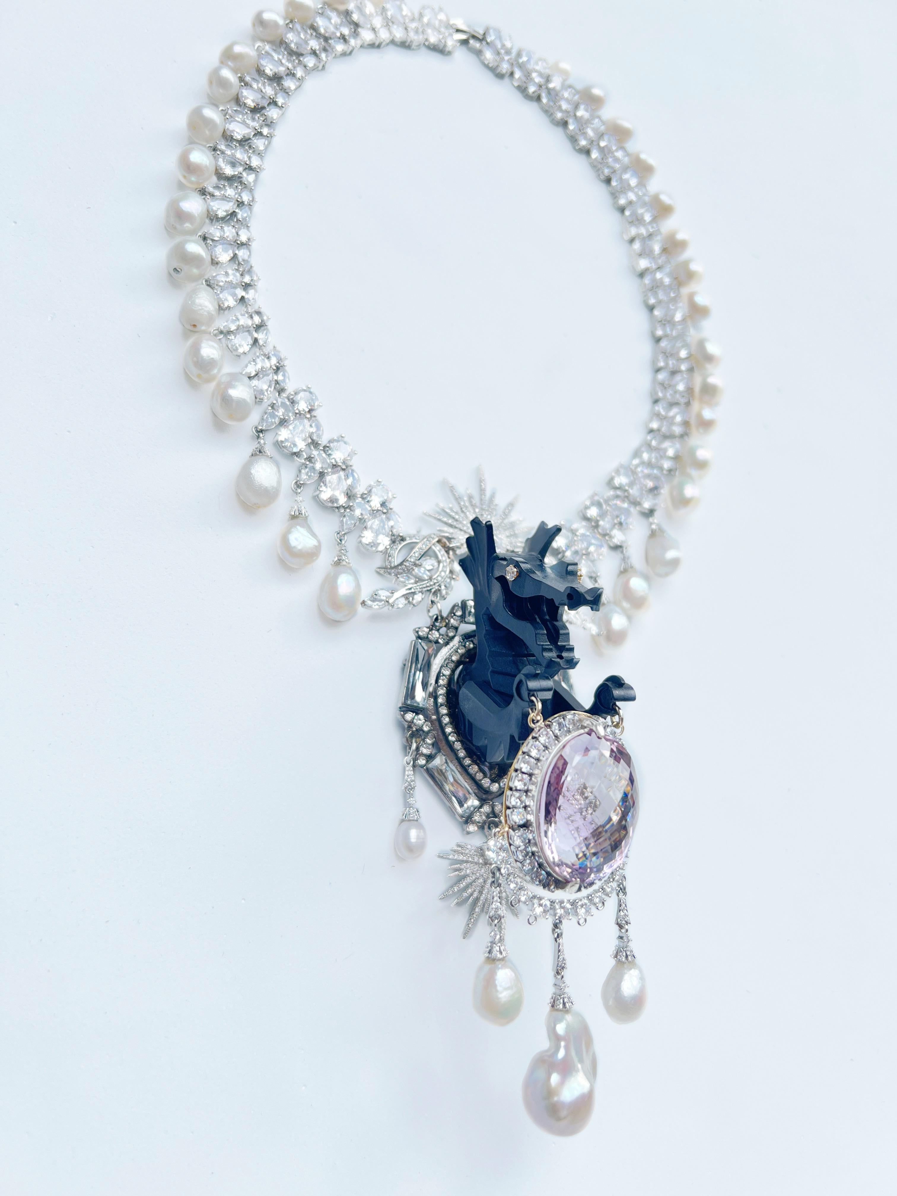 Prächtiger Amethyst und  Lego Drachen-Barockperlenkette (Künstler*in) im Angebot
