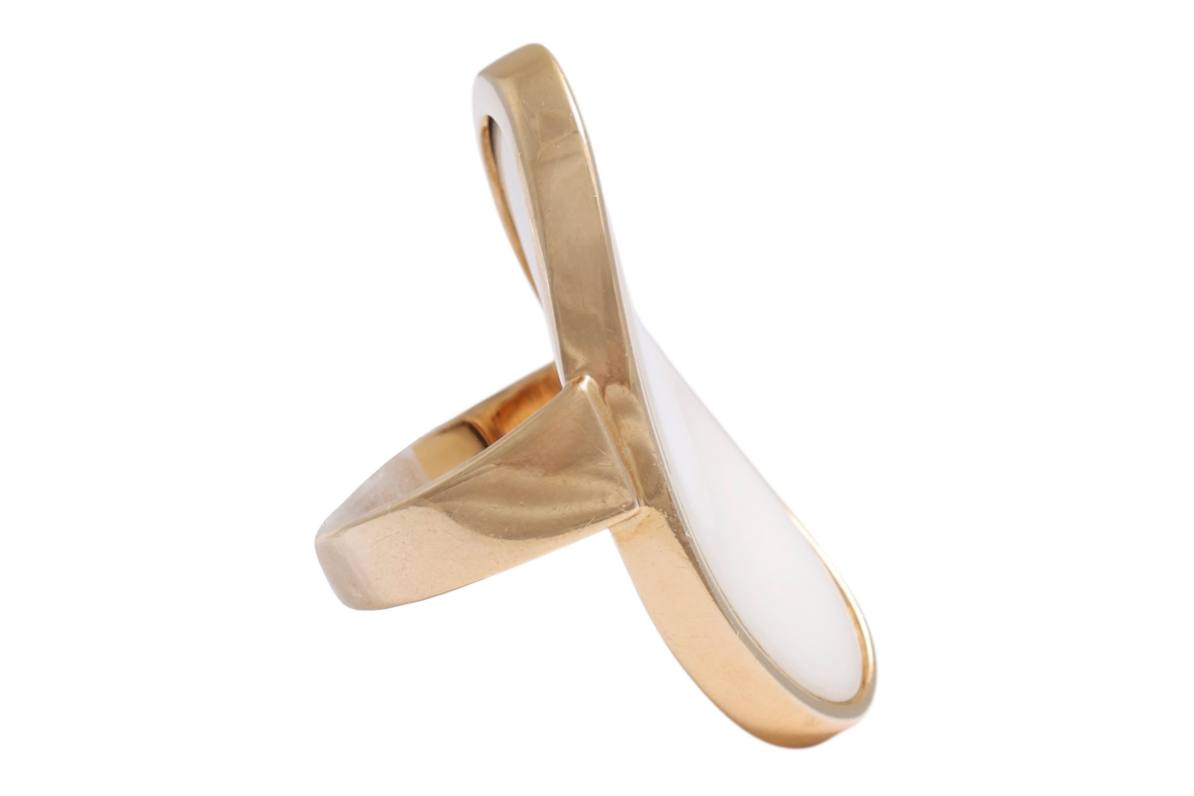 Magnífico y Raro Anillo Mattioli Hiroko de Oro Amarillo de 18 Quilates con Kogolong Artesano en venta