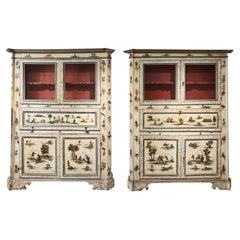 Magnificent and Rare Pair of Lacquered Wood Display Cabinets, circa 1730, Italy