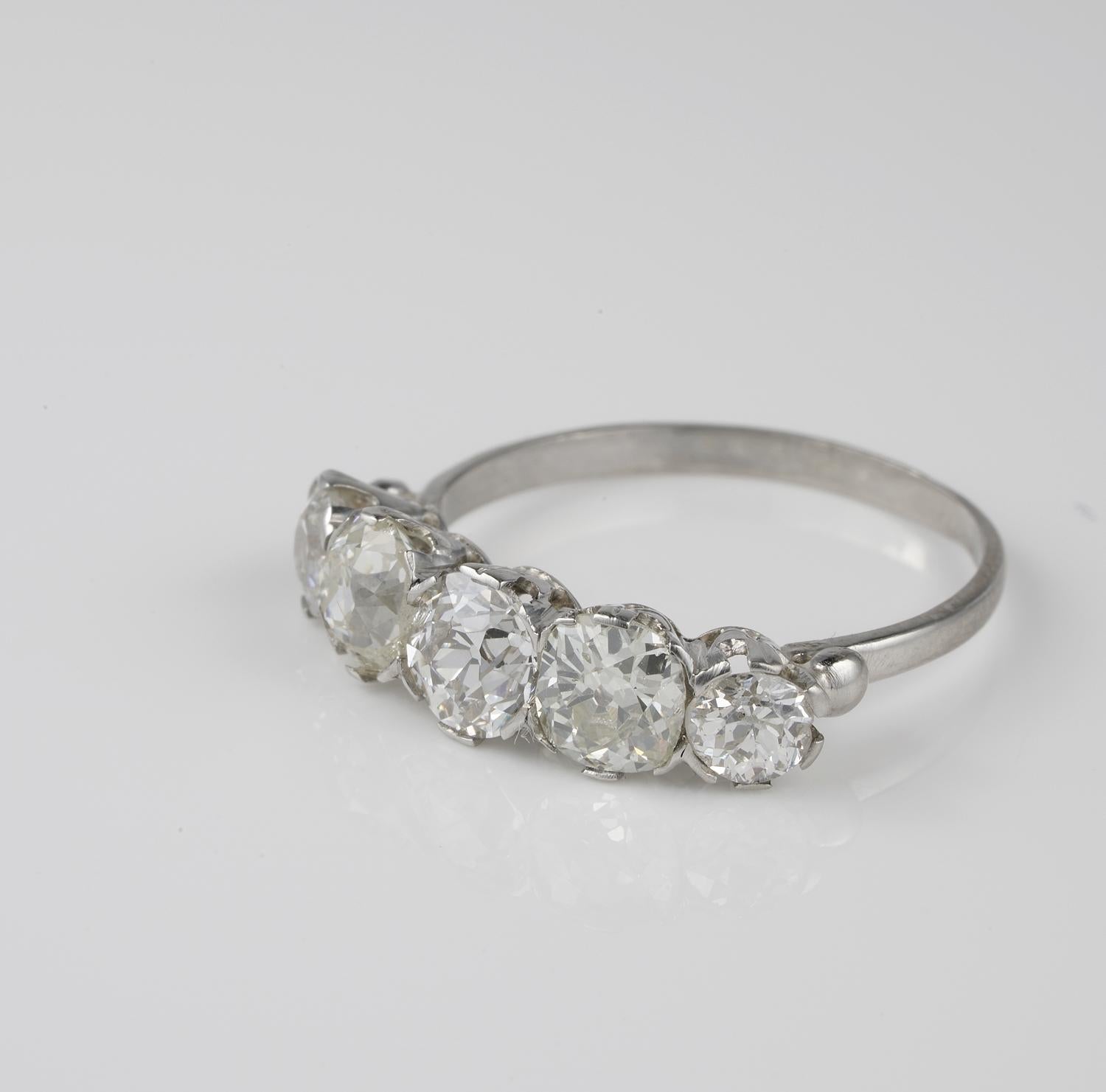 Edwardian Magnificent 2.50 Carat Old Mine Cut Diamond Five-Stone Ring, circa 1910 For Sale