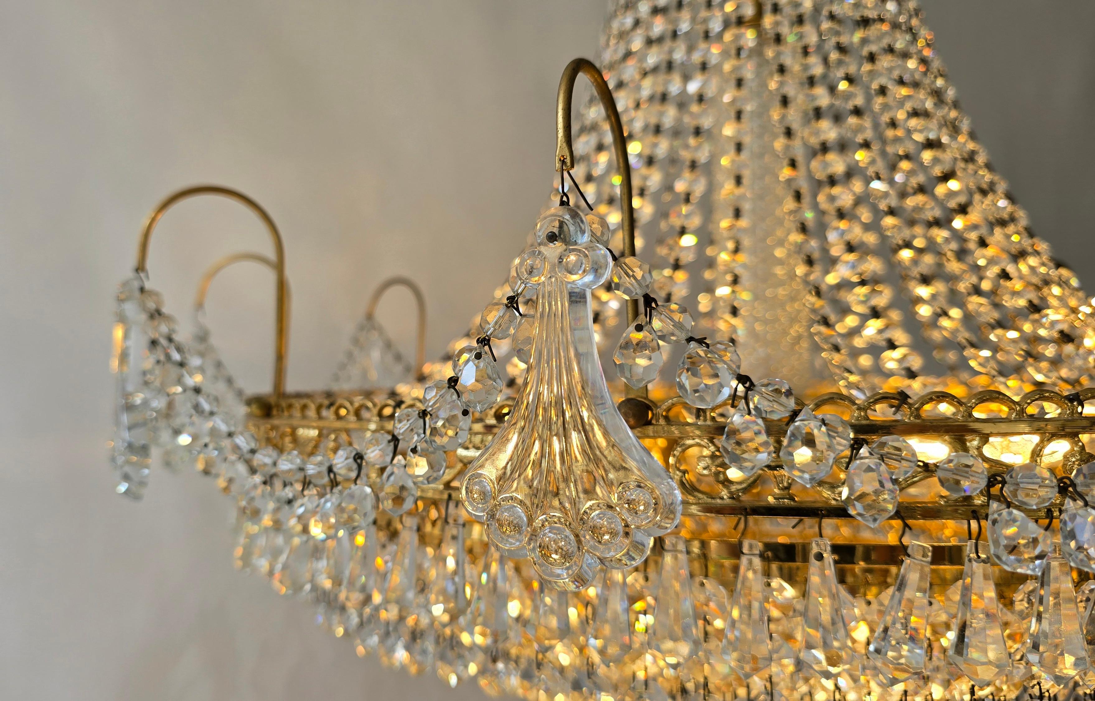 Magnifico lampadario antico in cristallo stile Impero, Francia, circa 1900-1920 in vendita 5