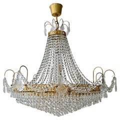 Chandeliers and Pendants
