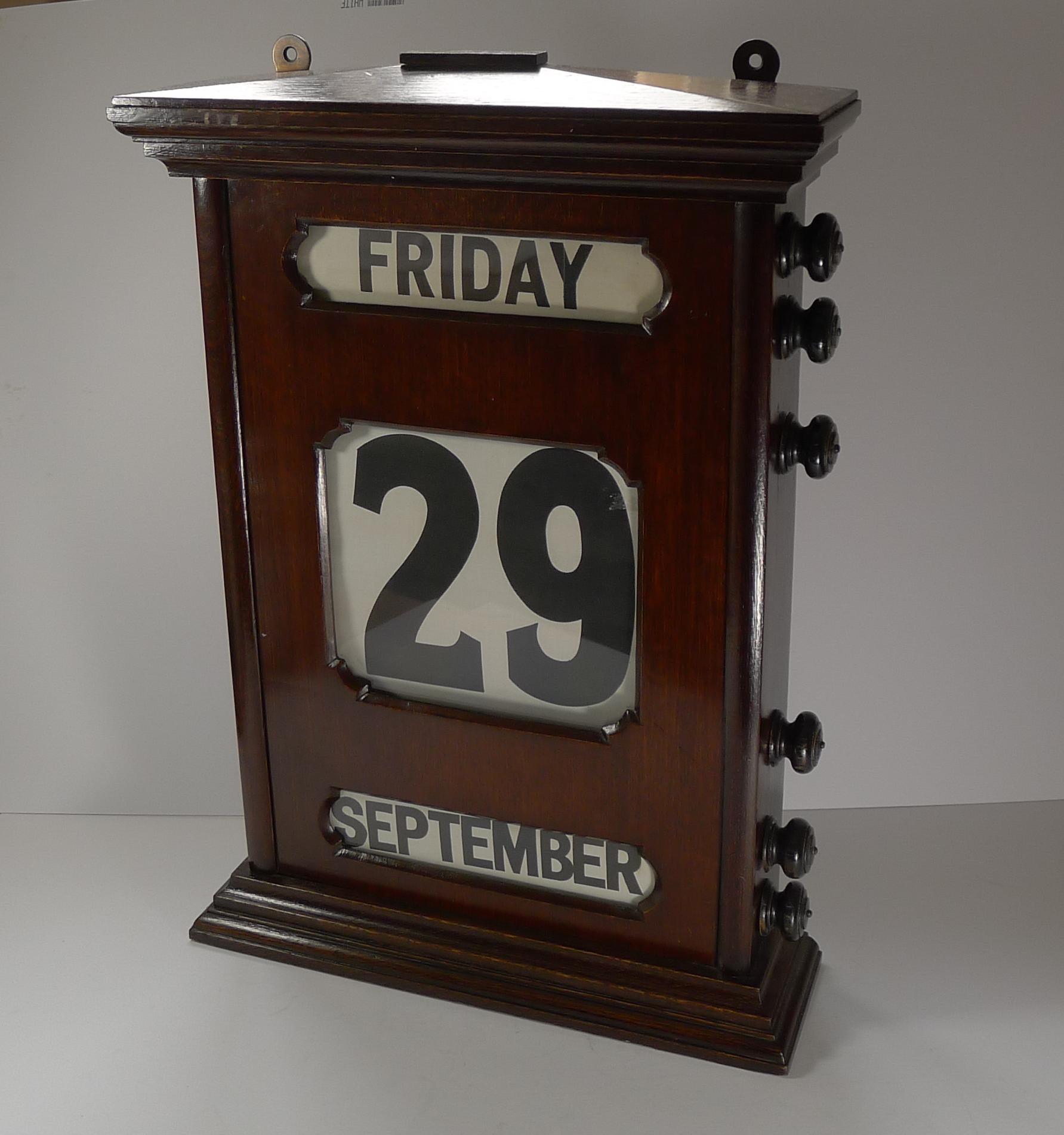 Magnifique calendrier perpétuel anglais ancien, vers 1900 en vente 1