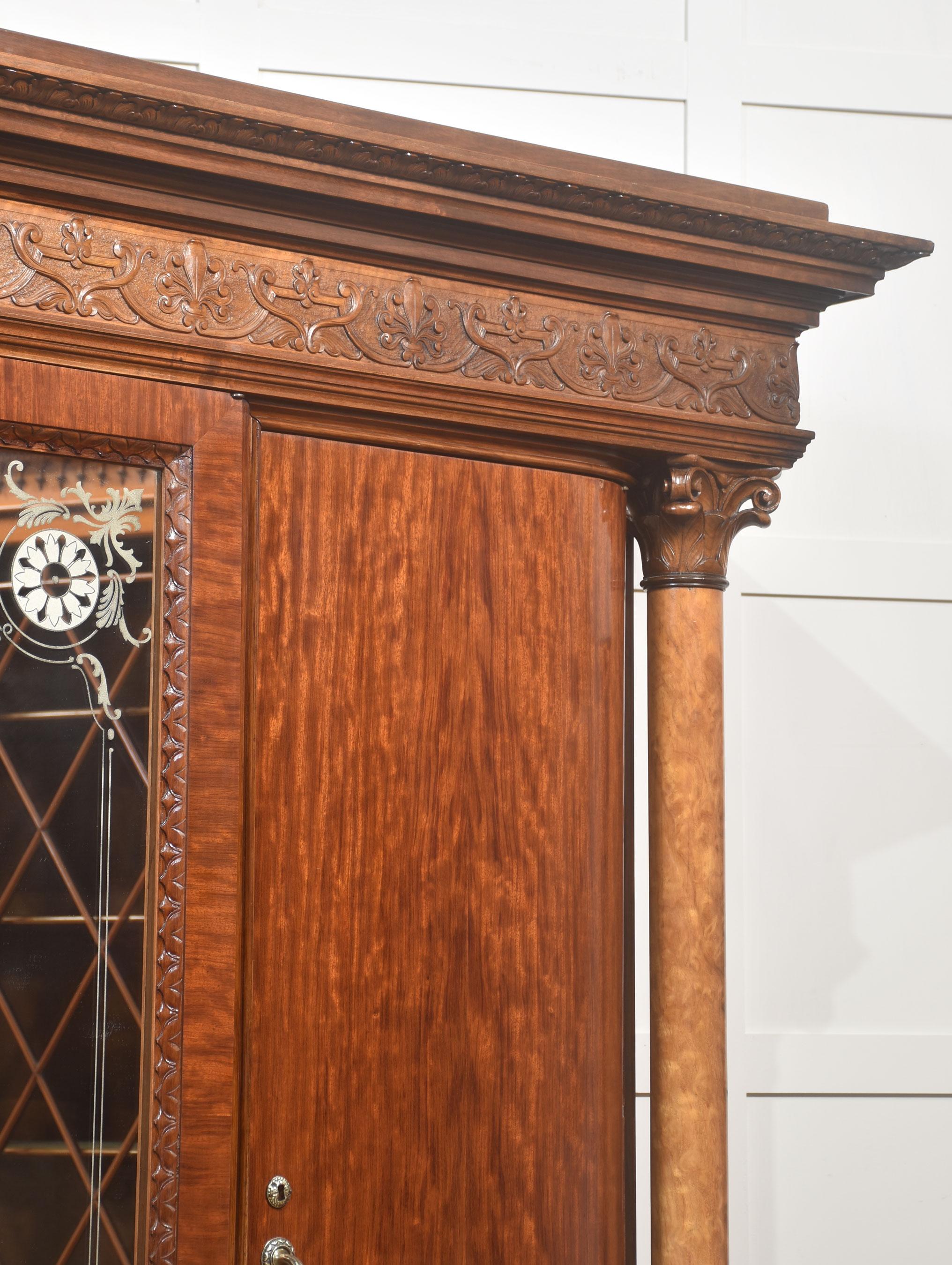 Magnifico armadio antico a quattro ante in mogano in vendita 7