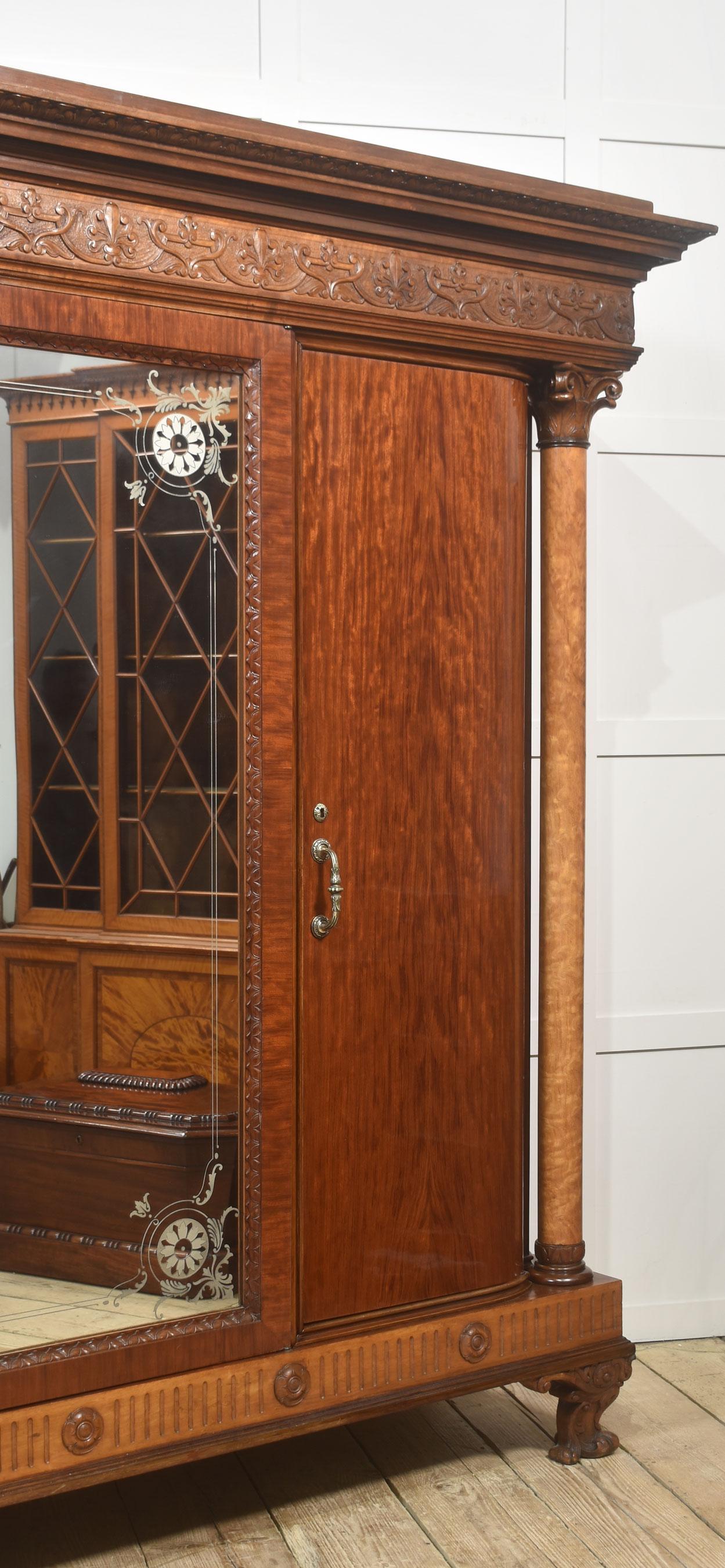 Magnifico armadio antico a quattro ante in mogano in vendita 8