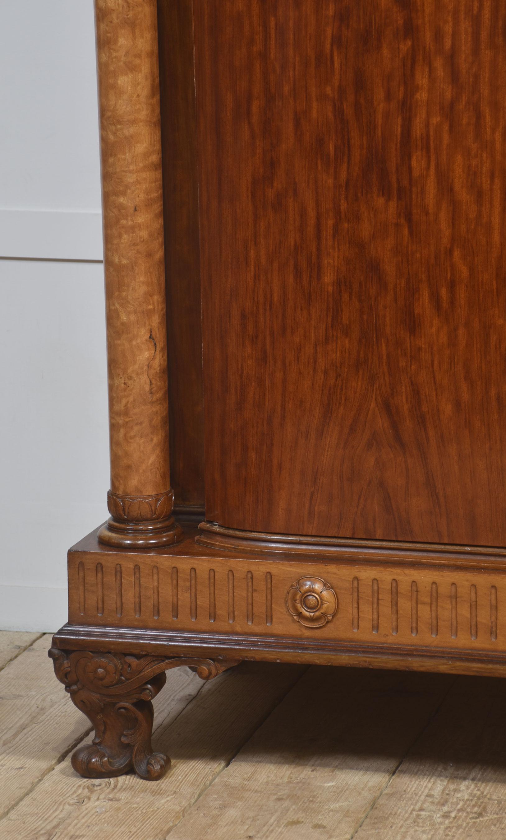 Magnifico armadio antico a quattro ante in mogano in vendita 1