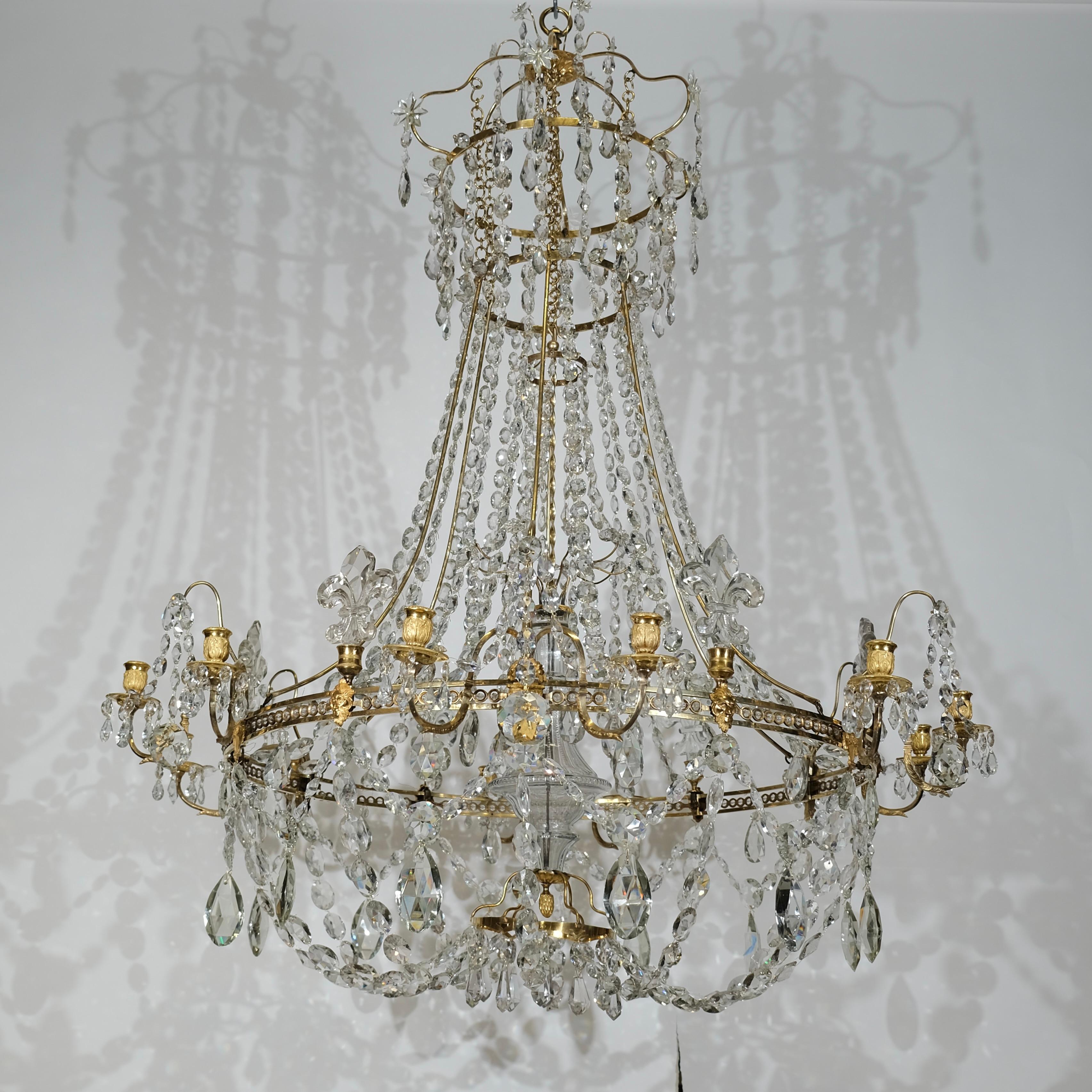 Magnificent Antique Important and large 18th c chandelier For Sale 1