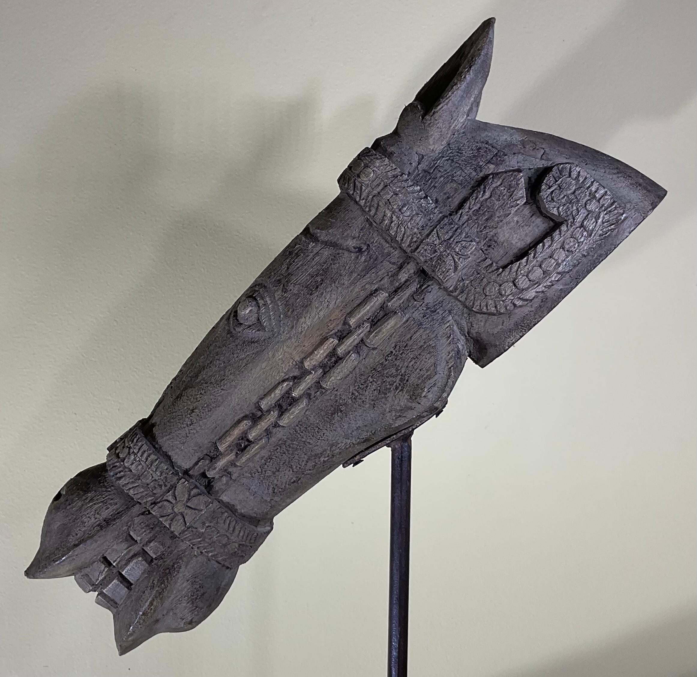 Prächtige antike indische Holz-Pferdkopf-Skulptur aus Holz im Angebot 2