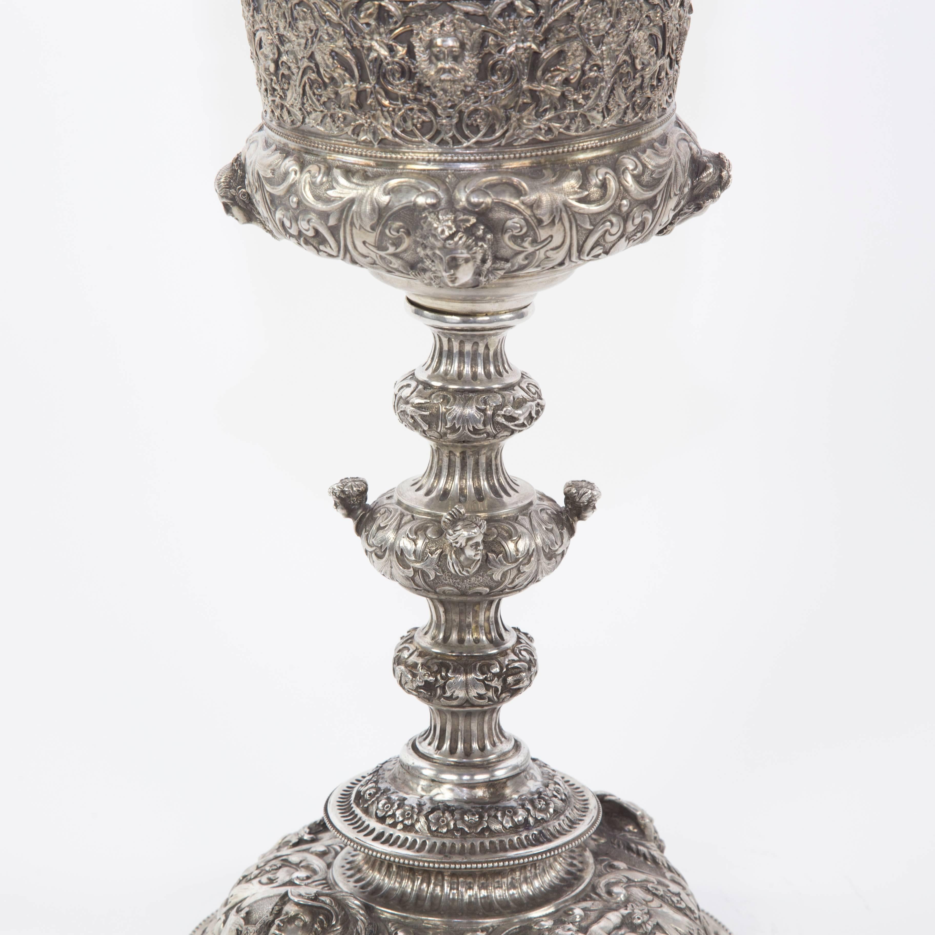 Magnificent Antique Large Silver Chalice In Excellent Condition For Sale In Montreal, QC