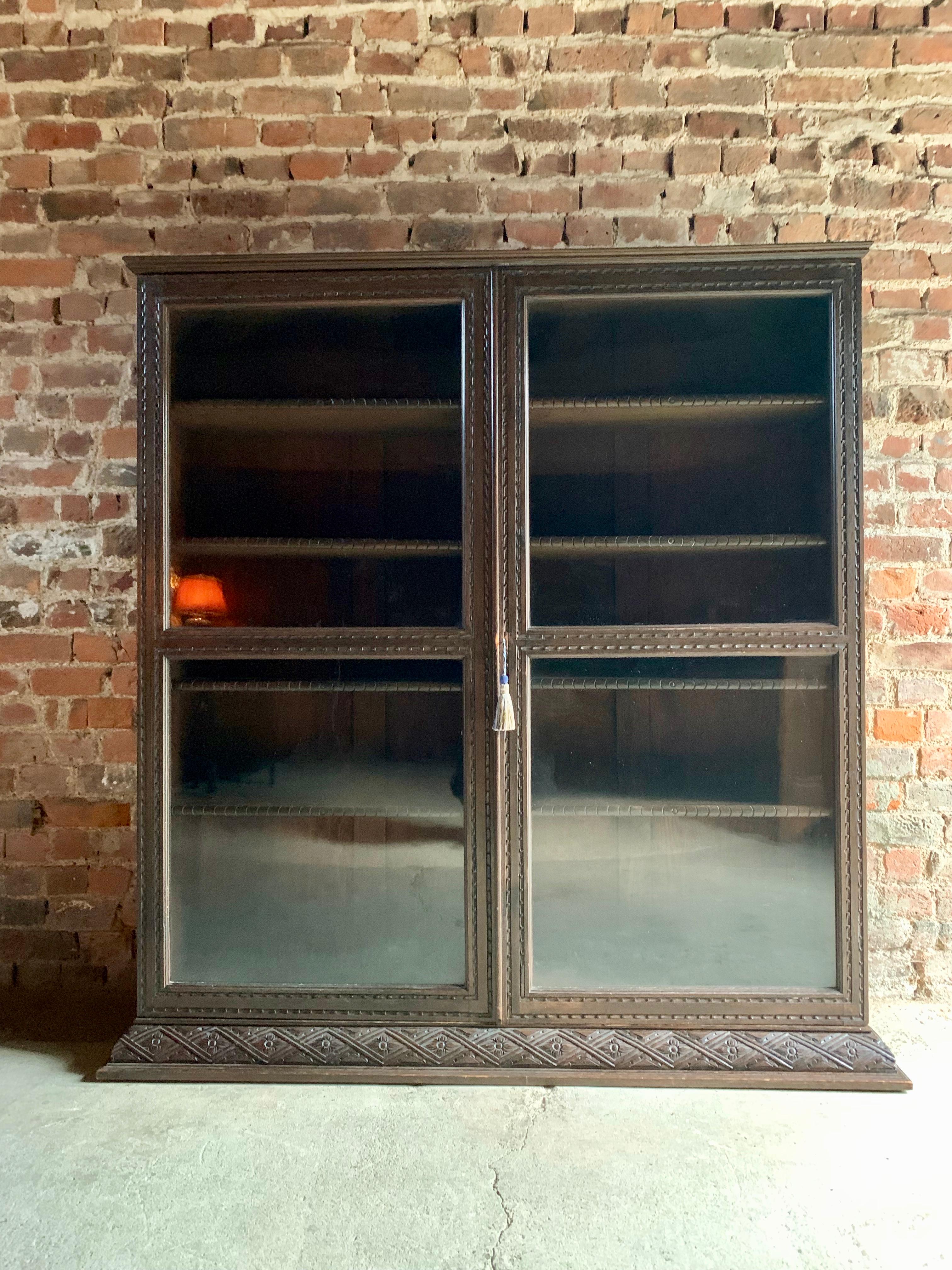 Magnificent Antique Oak Glazed Bookcase Carved Decoration, Early 20th Century 4