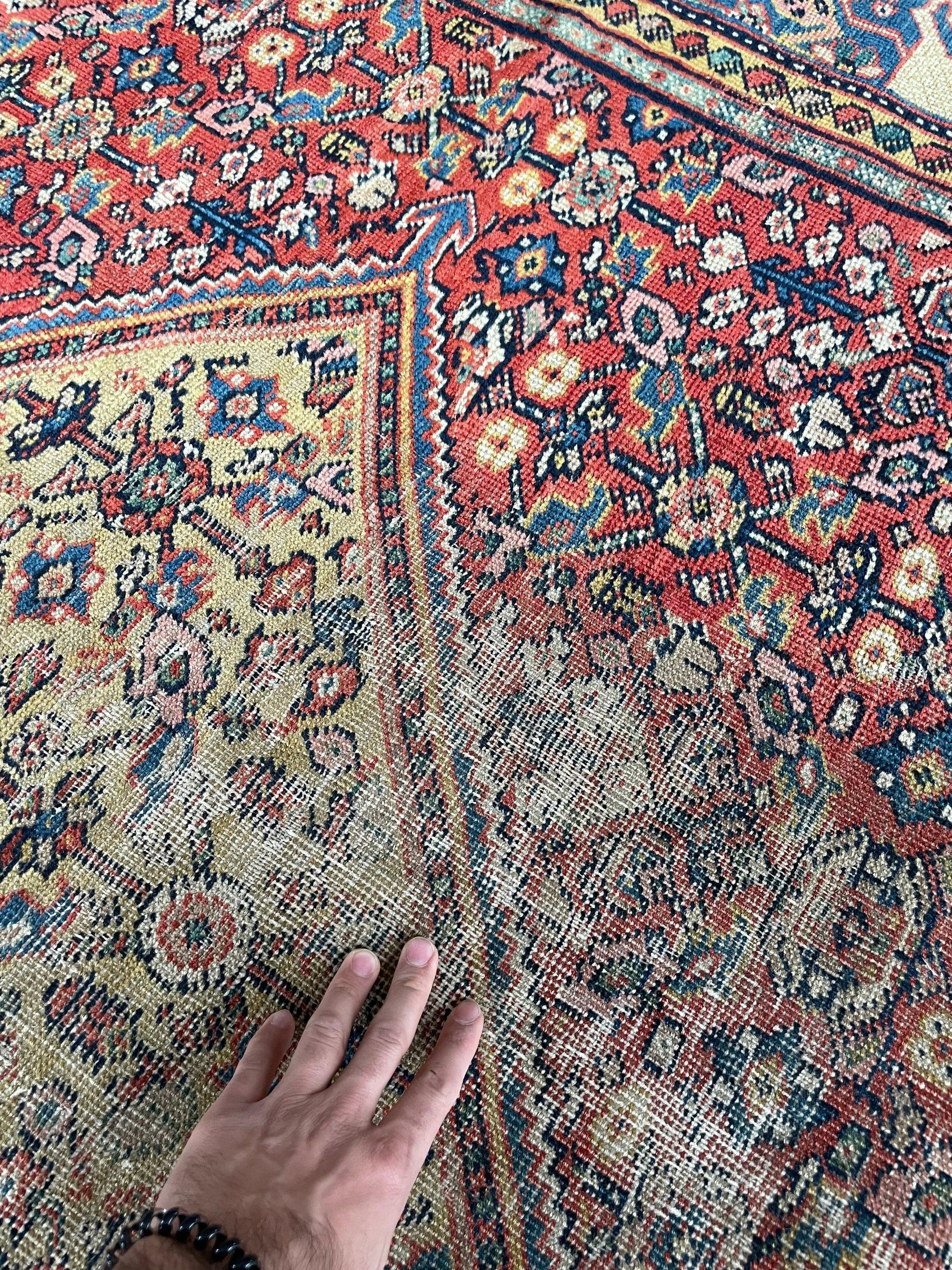 Prächtiger antiker persischer Heriz-Teppich mit seltenem Mina-Khani-Design, ca. 1920er Jahre im Angebot 13