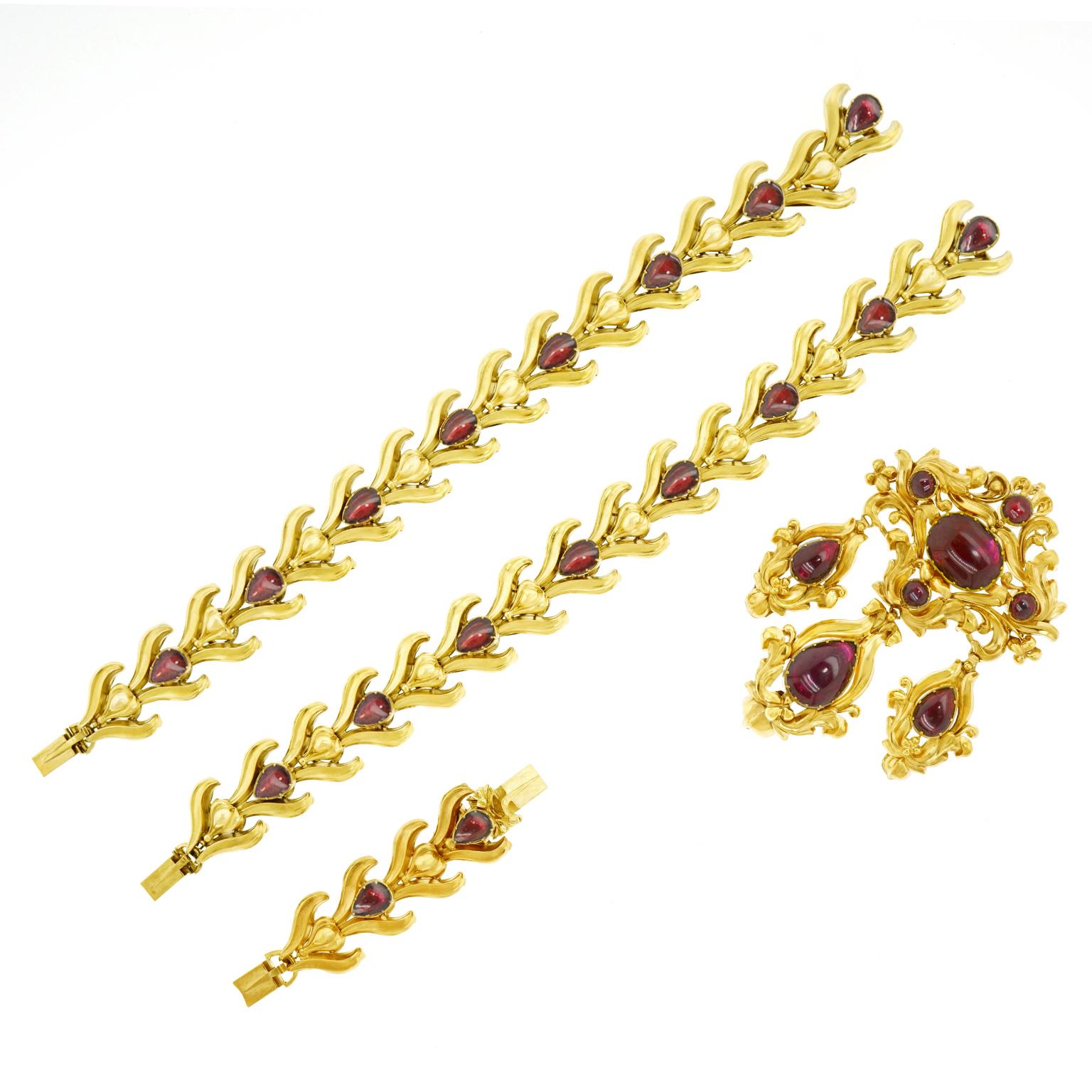 Magnificent Antique Revivalist Garnet-Set Gold Necklace 2
