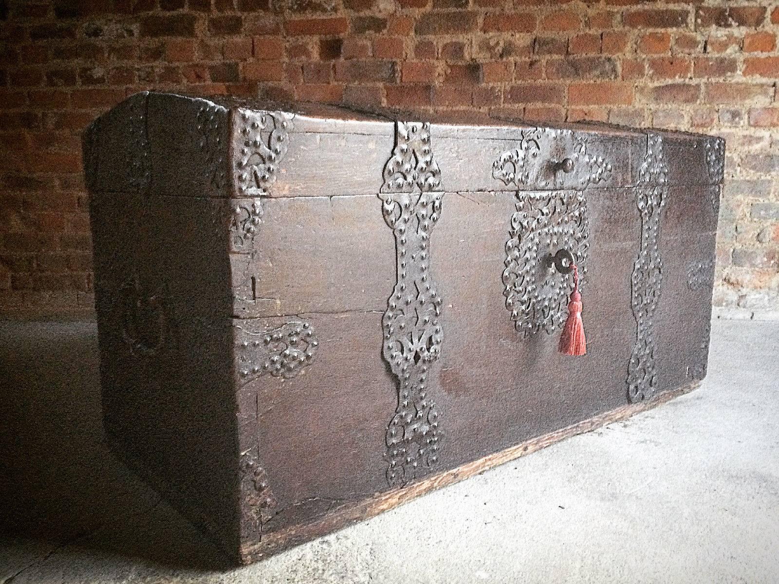 Magnificent Antique Trunk Chest Coffer Solid Oak Moorish, 18th Century Georgian 3