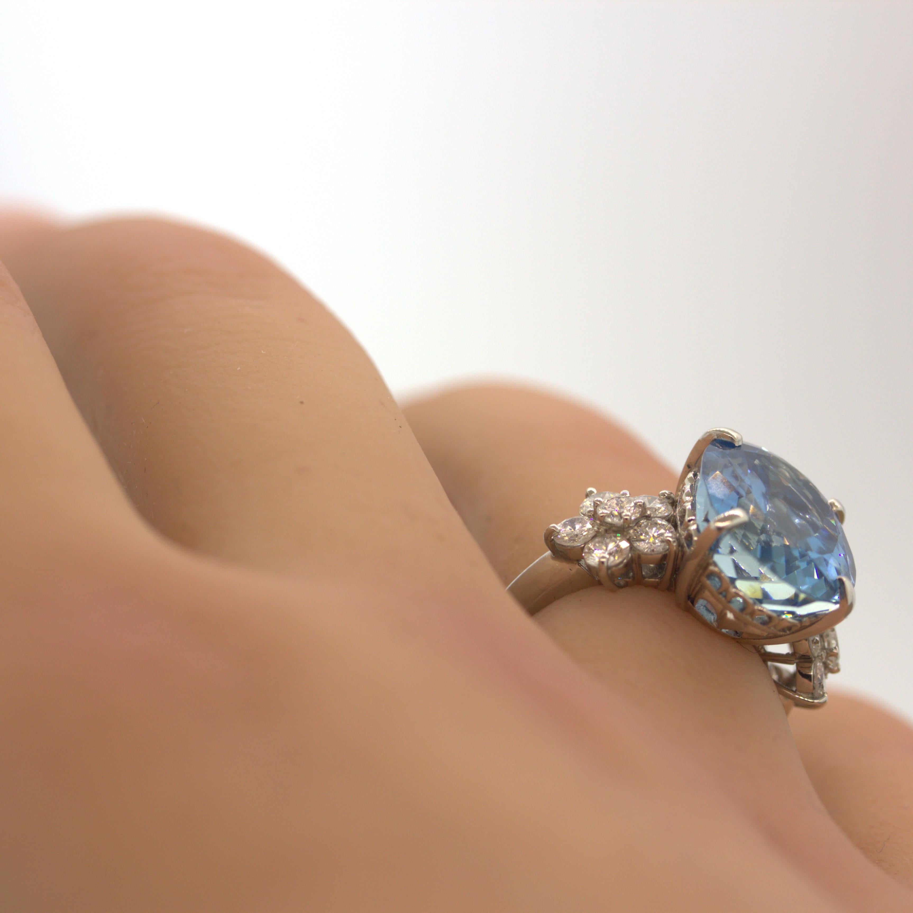 Magnificent Aquamarine Diamond Platinum Ring For Sale 2