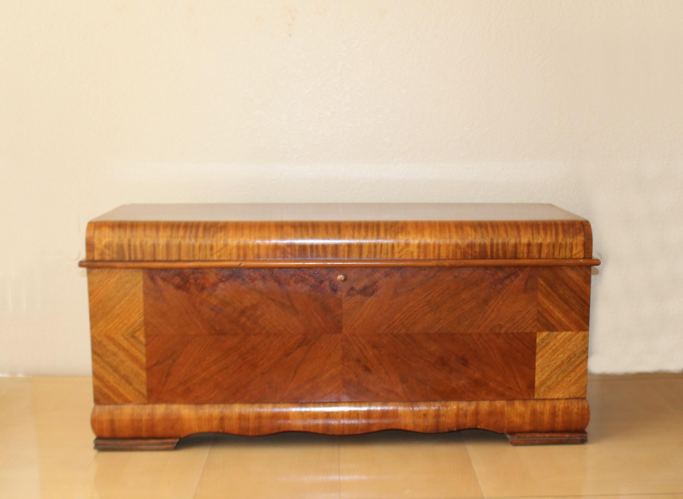 Lane Cedar Hope Chest!

Magnificent!

Polished Walnut & Paldao Veneers

1950

