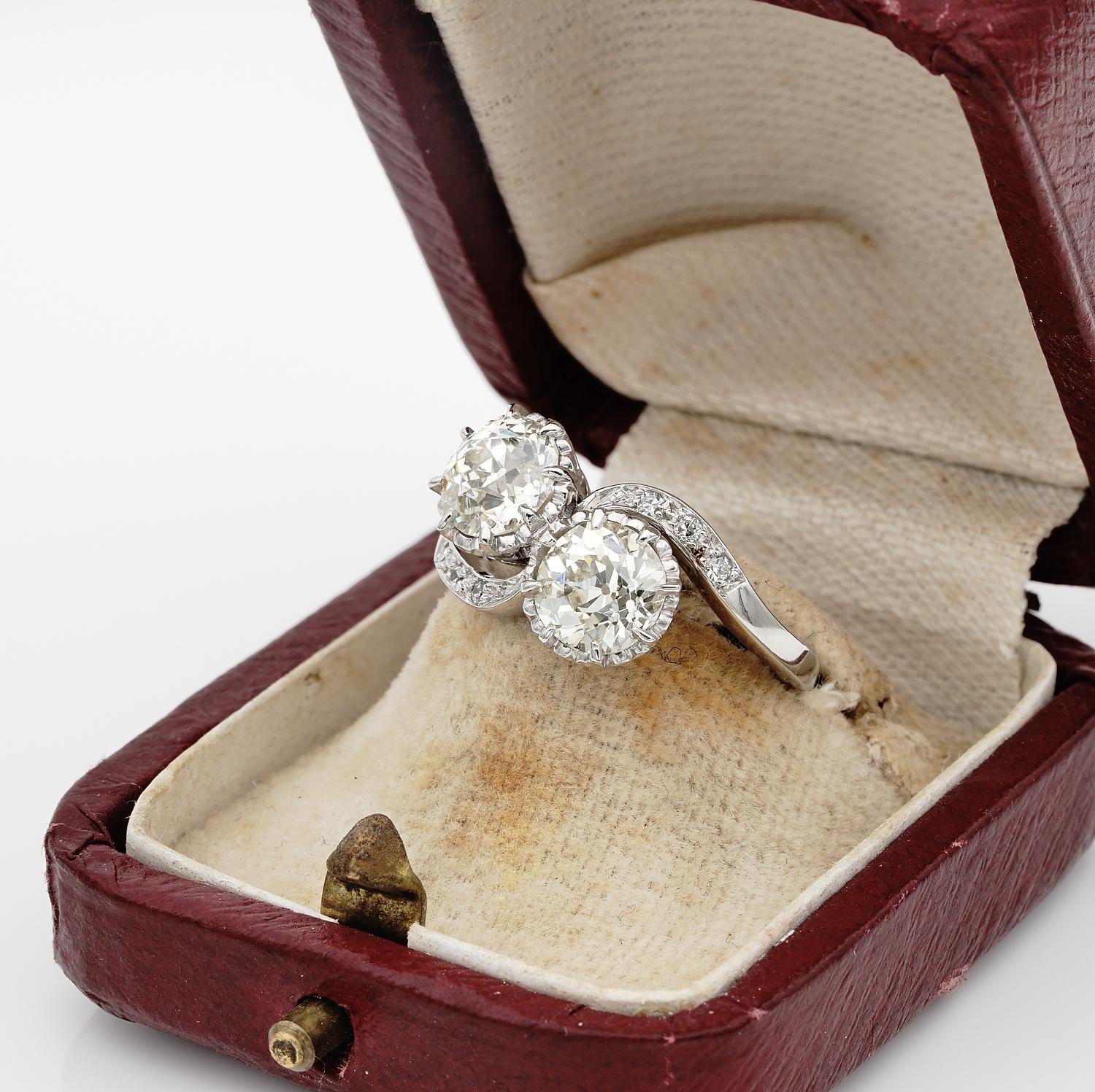 Art Deco Style 2.45 Carat Diamond Twist Engagement Platinum Ring For Sale 1