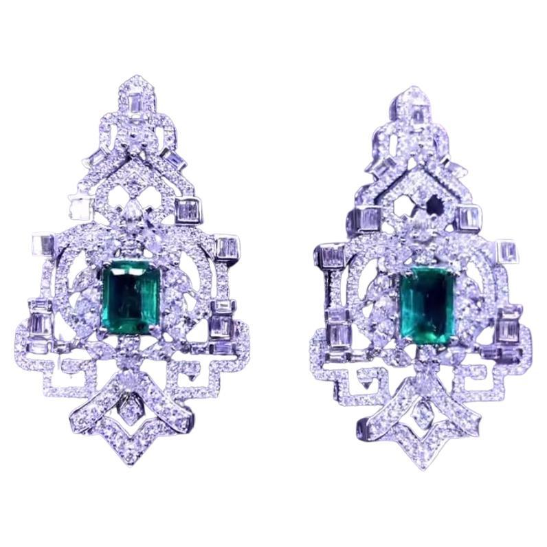Magnificent Art Deco Earrings of 7, 84 Carats of Emeralds and Diamonds