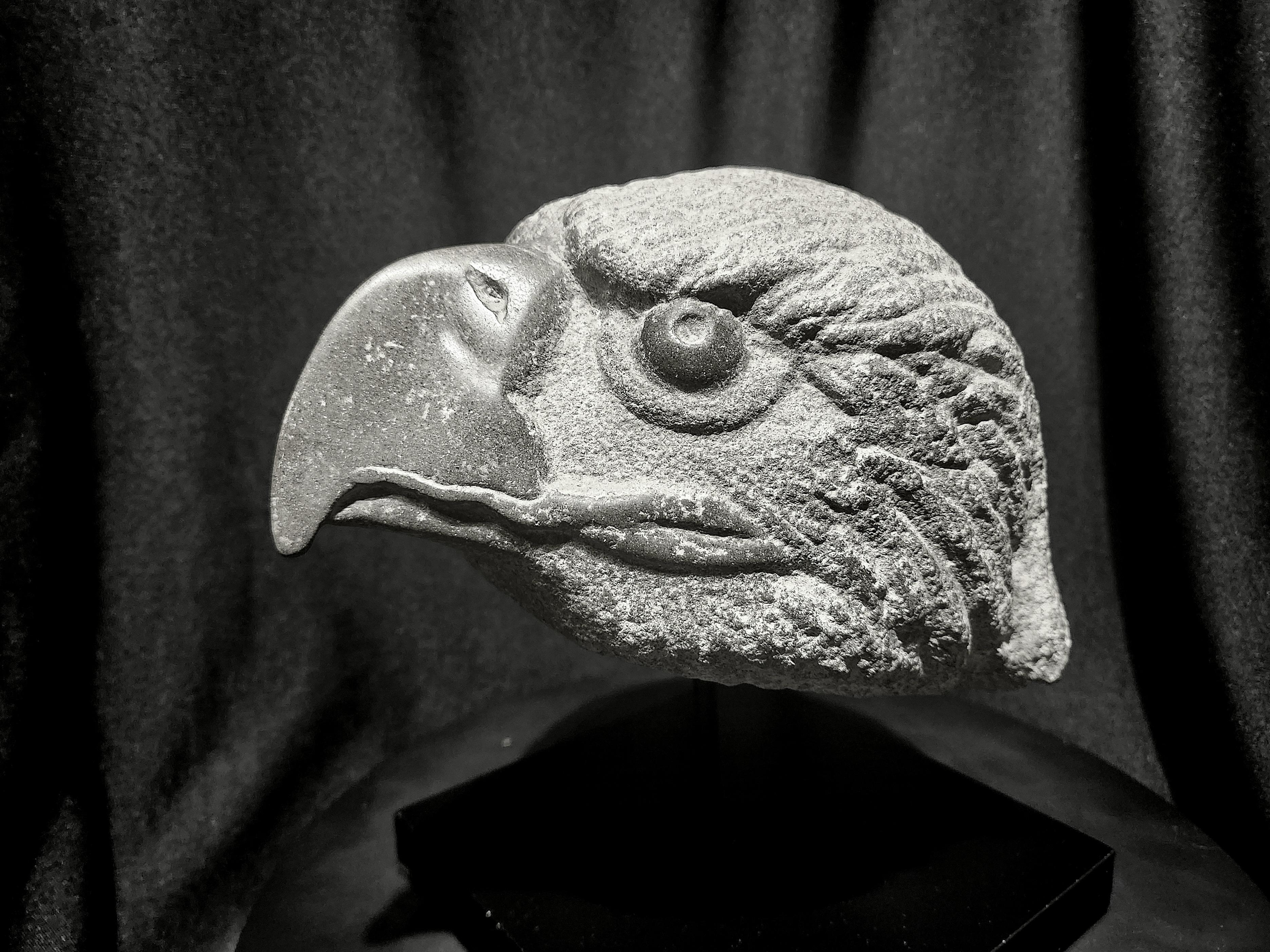 Pre-Columbian Magnificent Aztec Eagle Head with pre-1970 UNESCO-compliant provenance For Sale