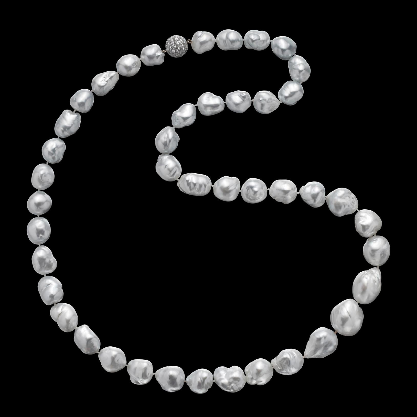 Magnificent Baroque South Sea Cultured Pearl & Diamond Necklace For Sale 1