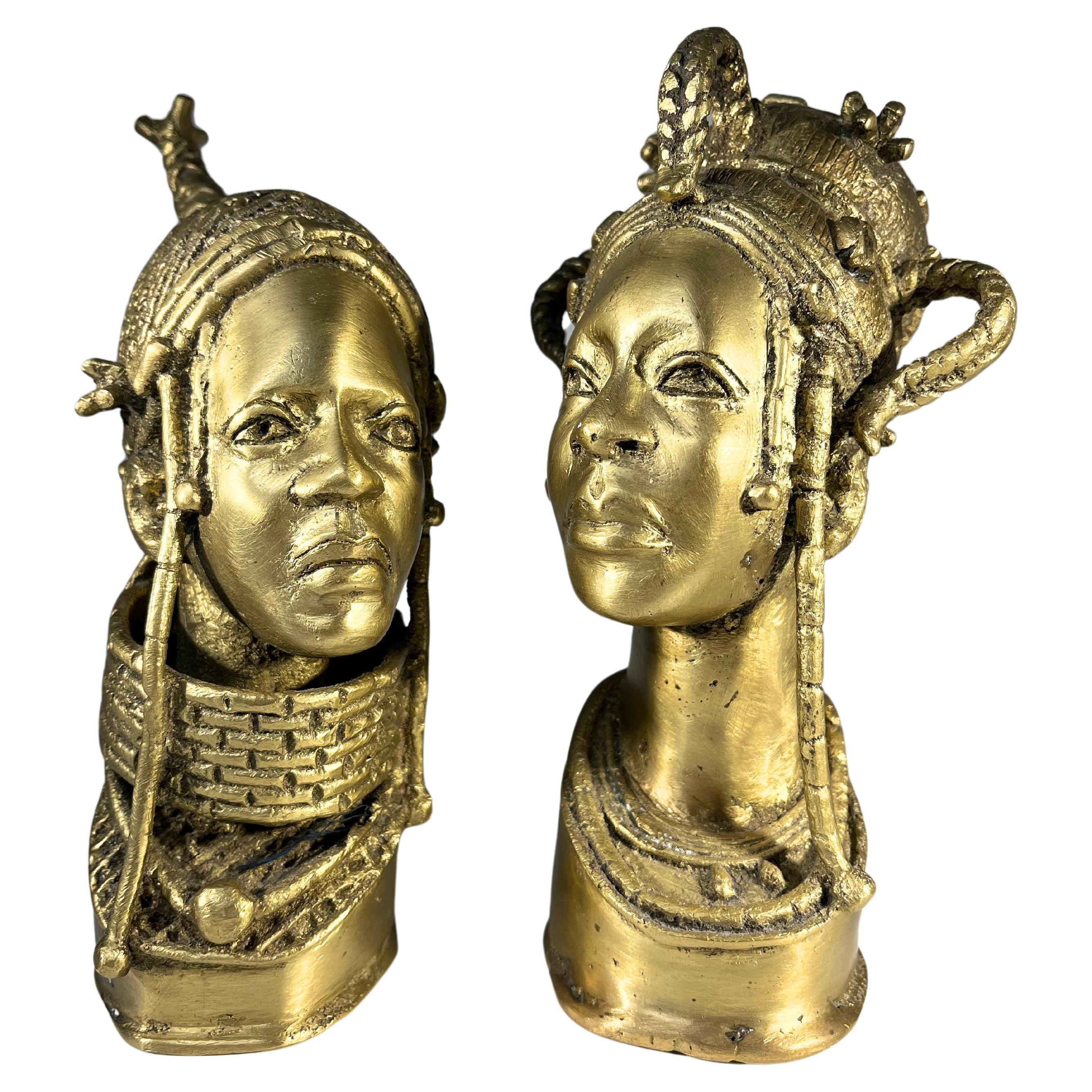 Magnifique Benin Oba And His Queen, bronzes coulés selon le procédé de la cire perdue, Nigeria 