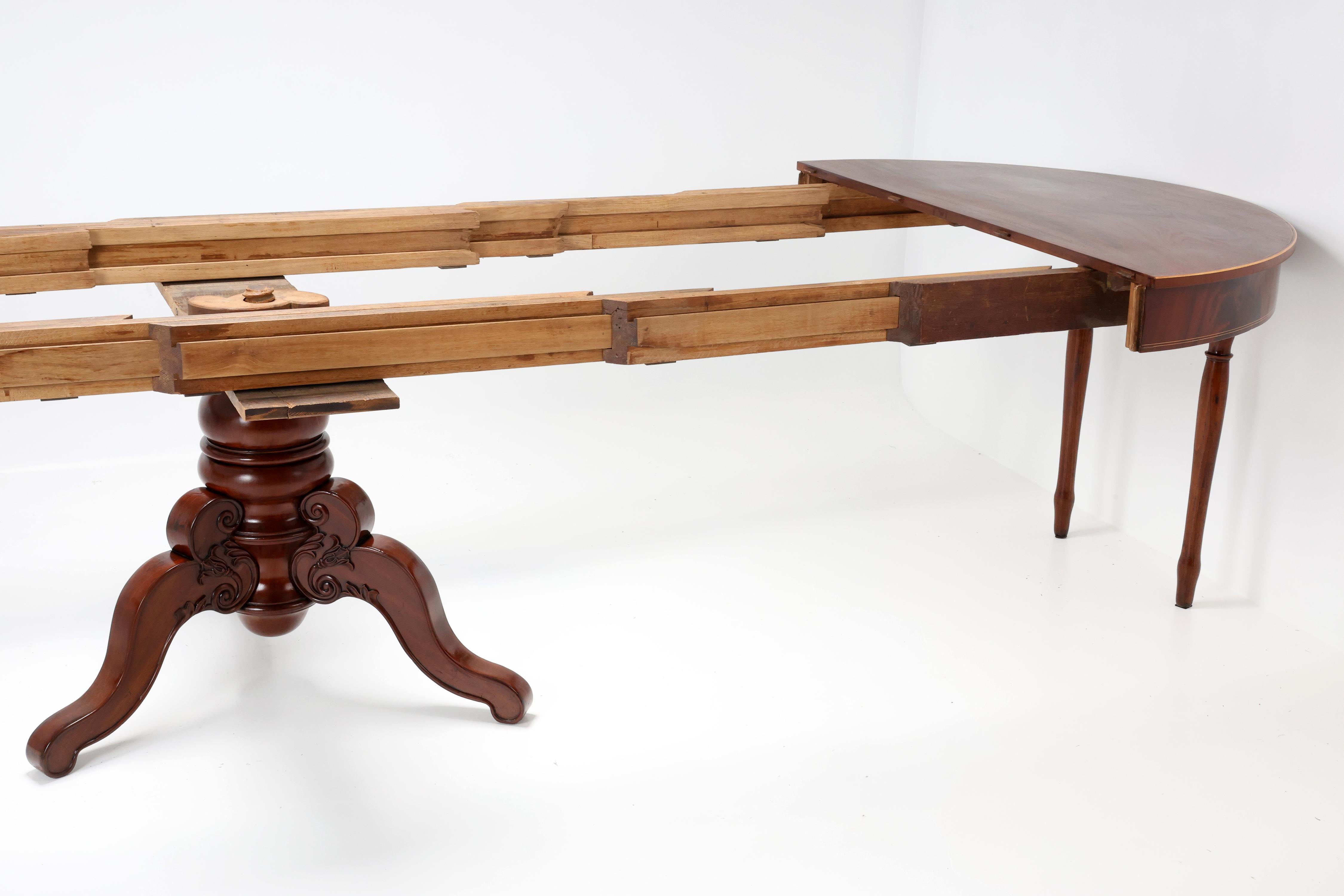 Prächtiger Biedermeier-Ausziehtisch, 19. Jahrhundert im Angebot 6