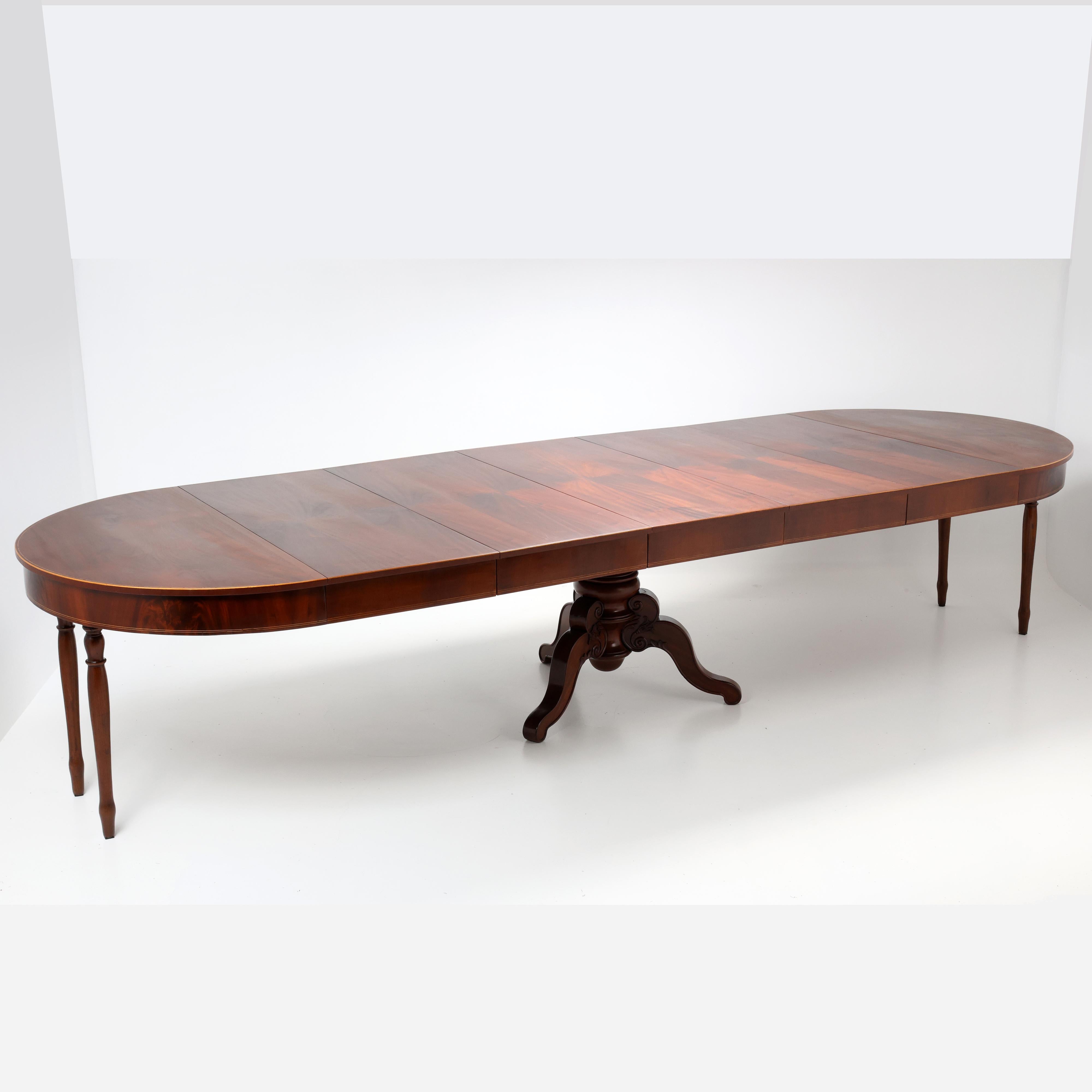Magnificent Biedermeier Extending Dining Table, 19th Century For Sale 11