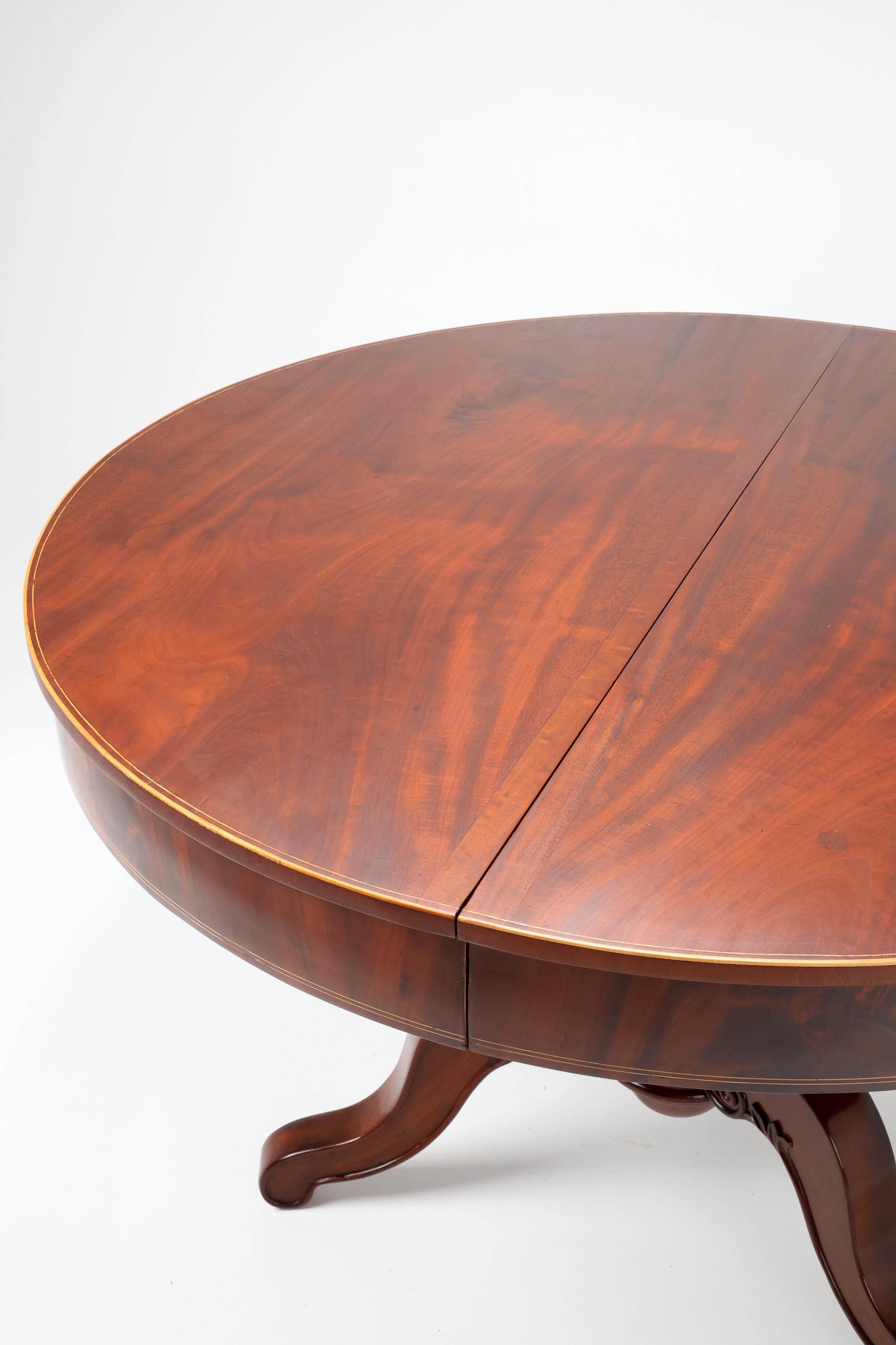 Prächtiger Biedermeier-Ausziehtisch, 19. Jahrhundert im Zustand „Gut“ im Angebot in Stahnsdorf, DE