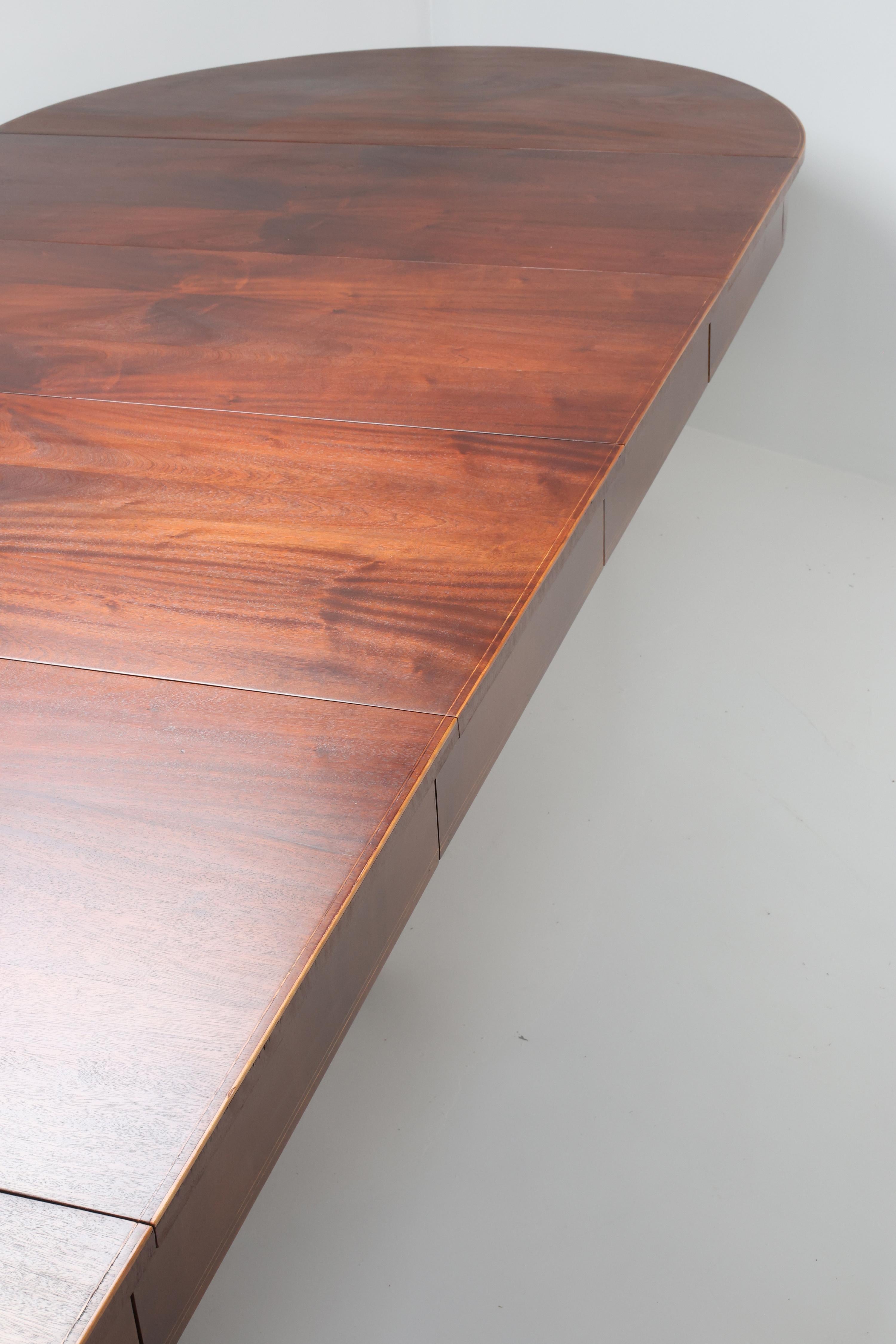 Mid-19th Century Magnificent Biedermeier Extending Dining Table, 19th Century For Sale