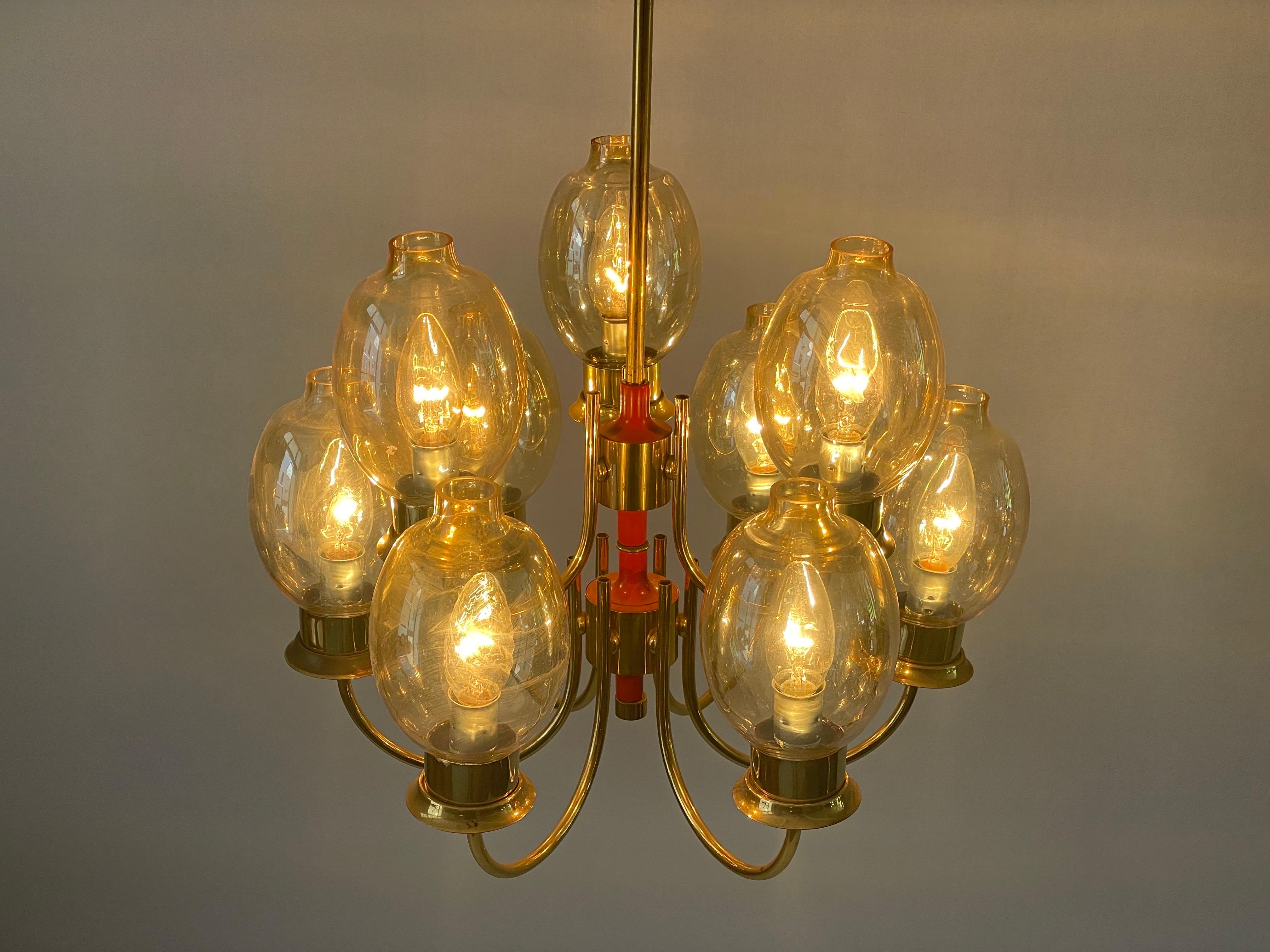 Magnifico lampadario a 9 bracci in vetro con corpo in ottone, anni '60, Germania in vendita 4