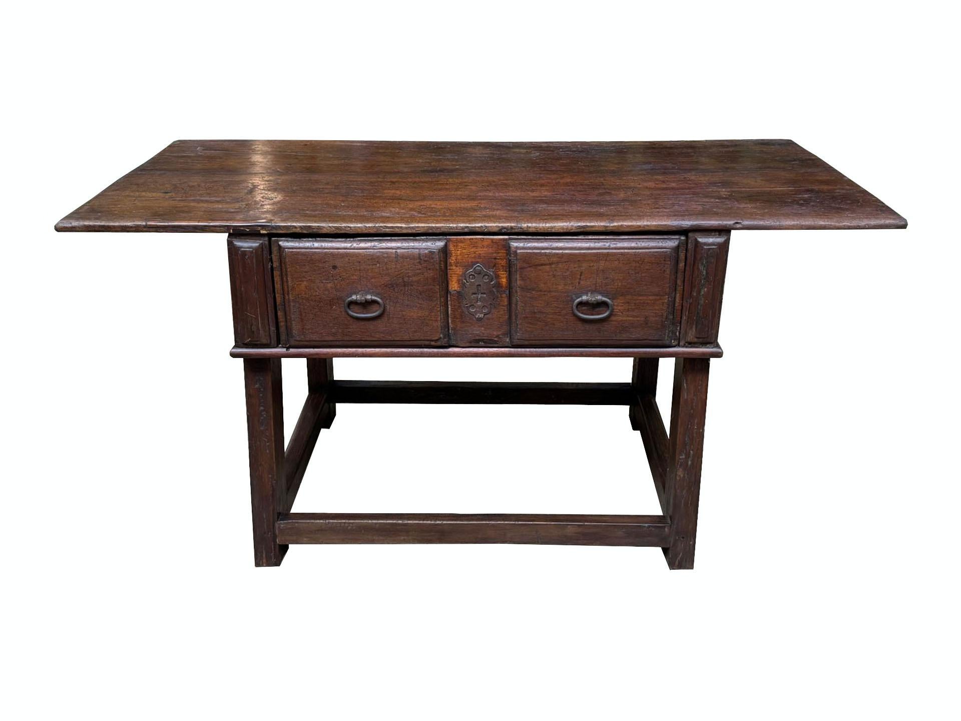 Magnifique table coloniale du 18e siècle au Brésil Bon état - En vente à Rio De Janeiro, BR